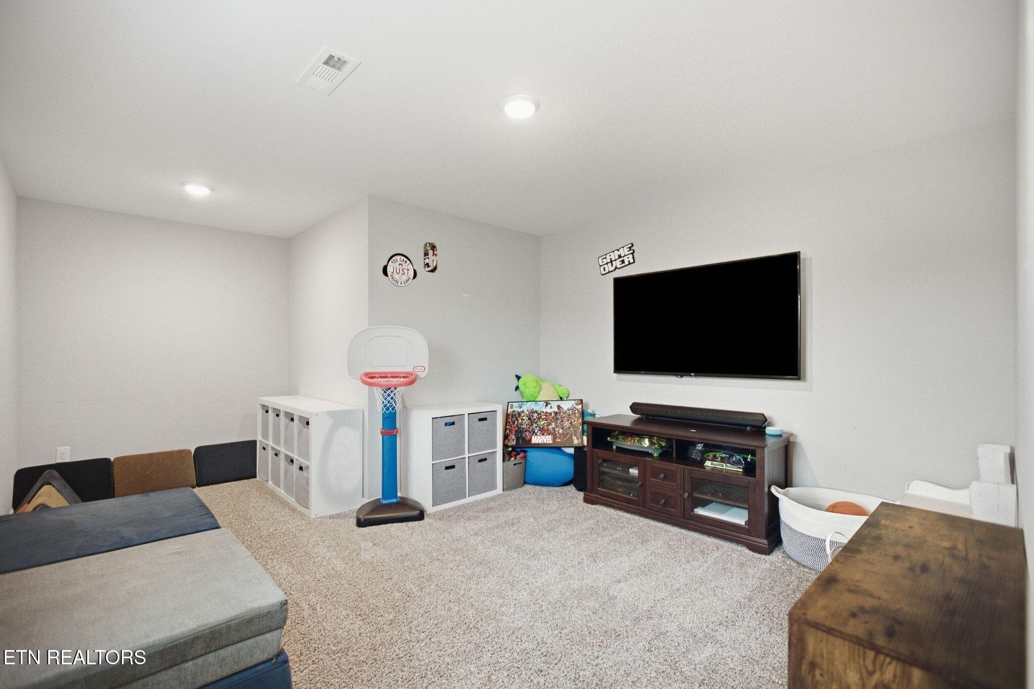 065_4M6A5229_with_tv - 2211 Lulu Lizzy Lane, Knoxville, TN 37932, Knoxville