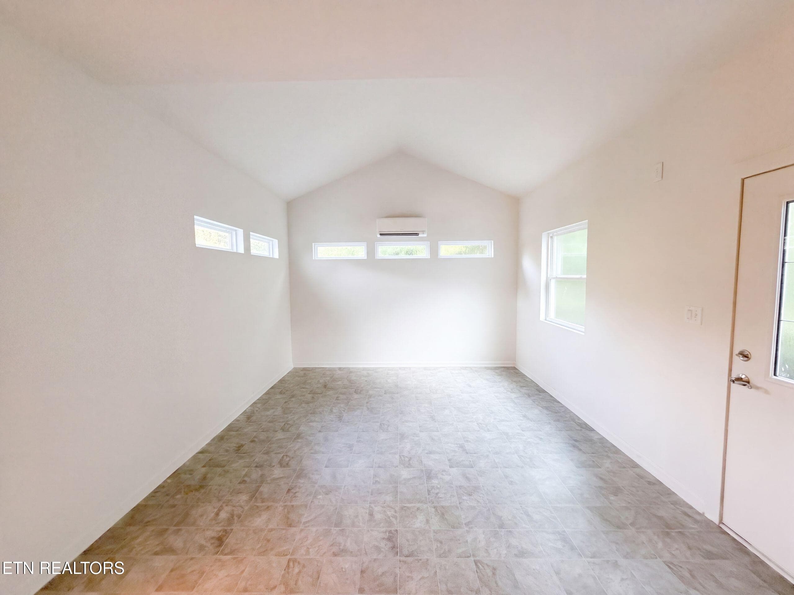 listing_23 - 2433 Misty Ridge Drive, Lenoir City, TN 37772, Lenoir City