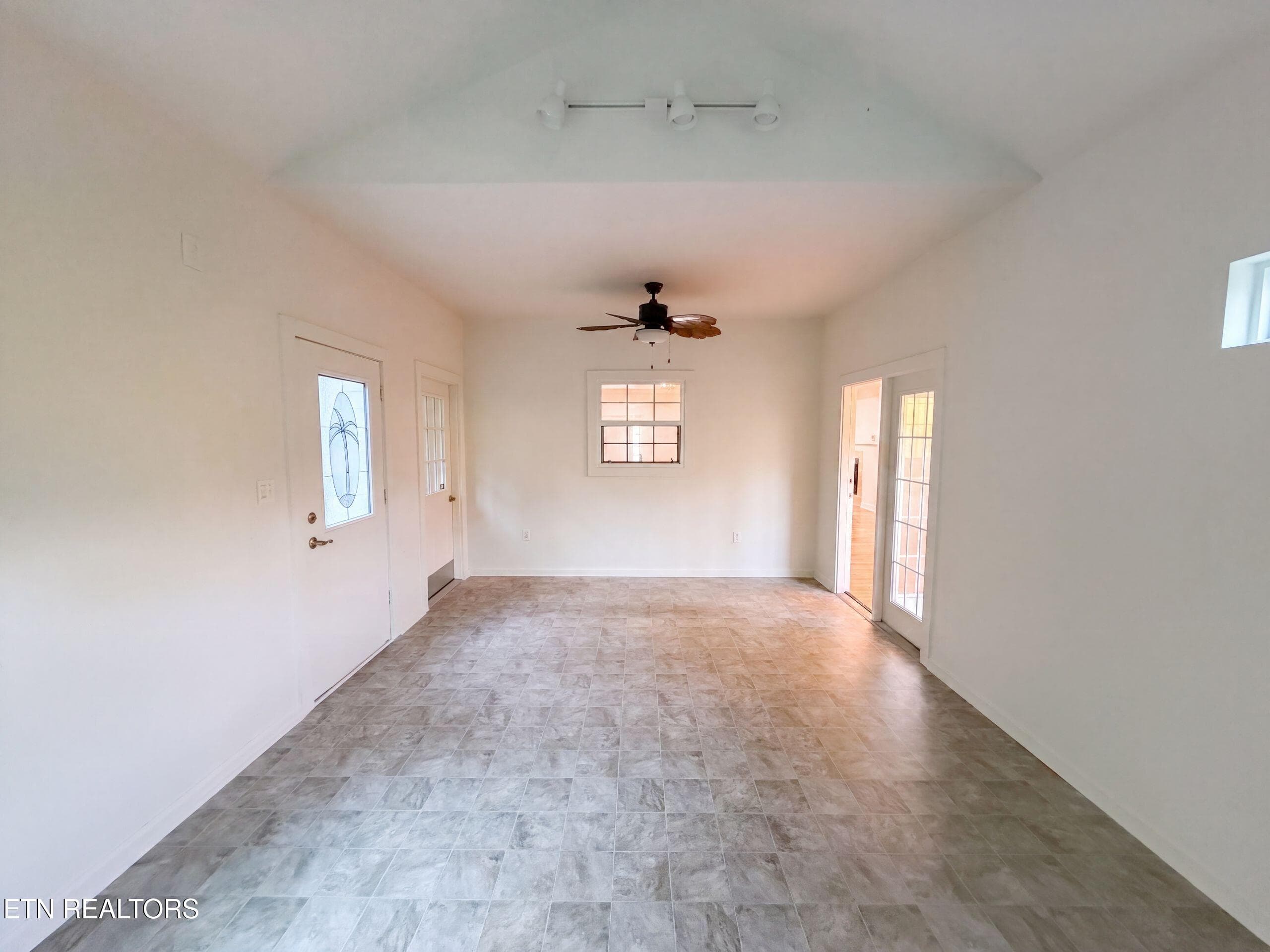 listing_24 - 2433 Misty Ridge Drive, Lenoir City, TN 37772, Lenoir City