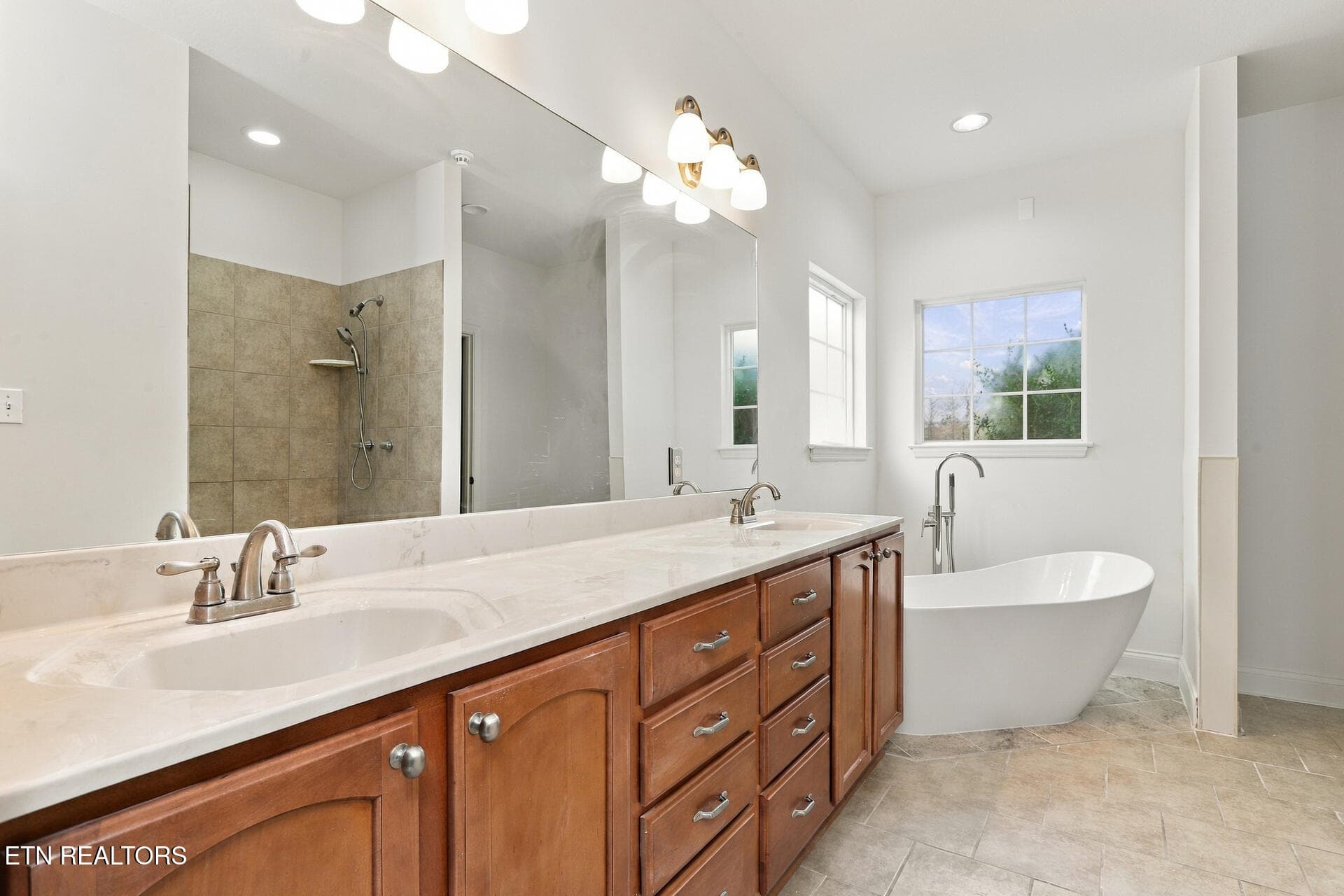 listing_31 - 2433 Misty Ridge Drive, Lenoir City, TN 37772, Lenoir City