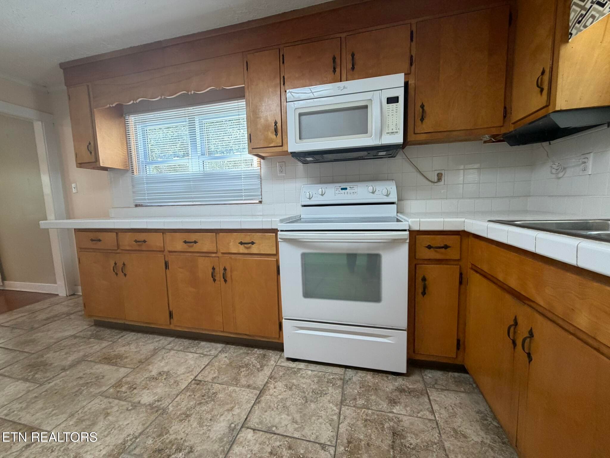 IMG_5254 - 1707 Lenland Ave, Knoxville, TN 37920, Knoxville