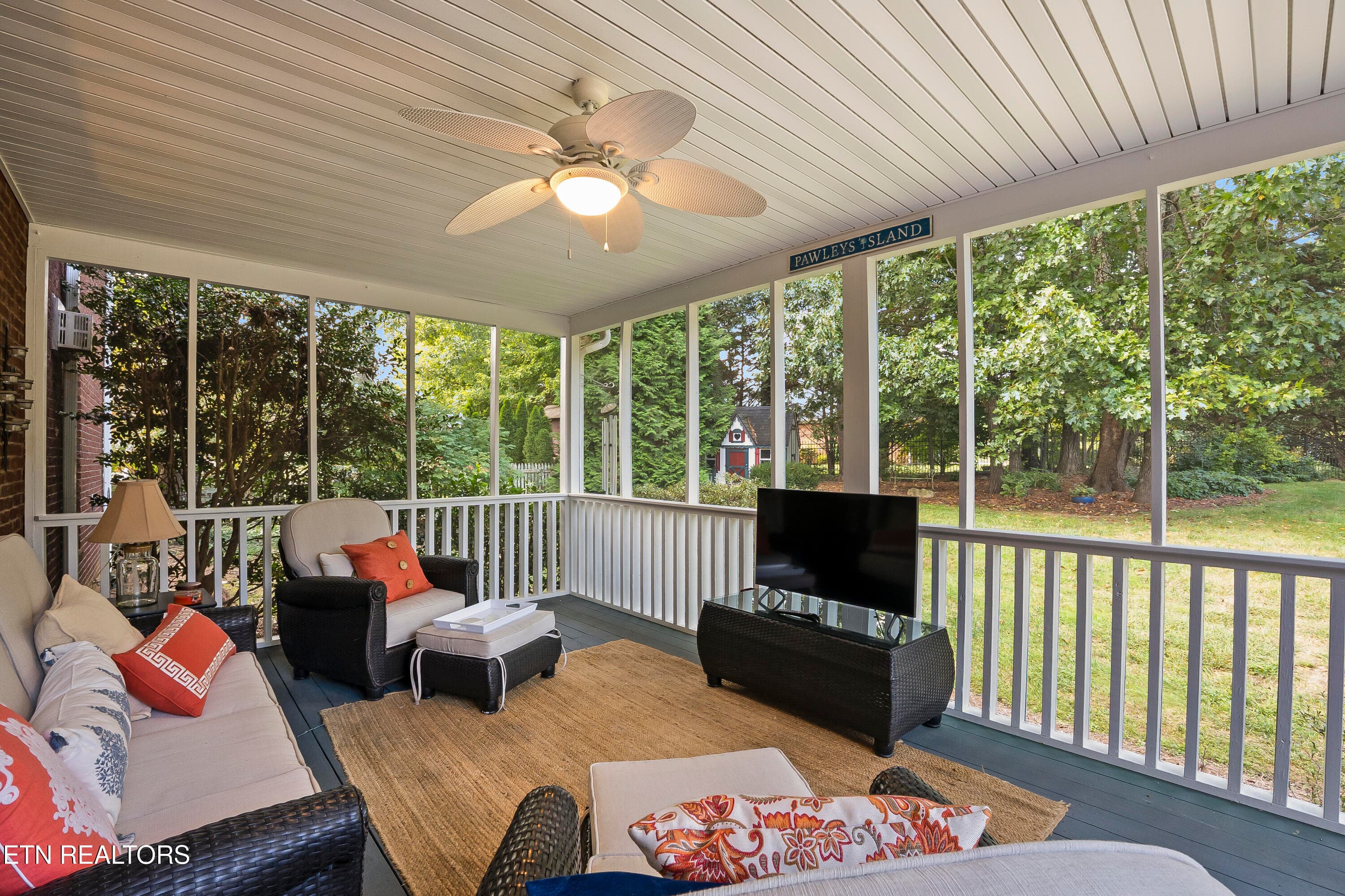 Screened-in-porch - 12715 Pepperwood Lane, Knoxville, TN 37934, Knoxville