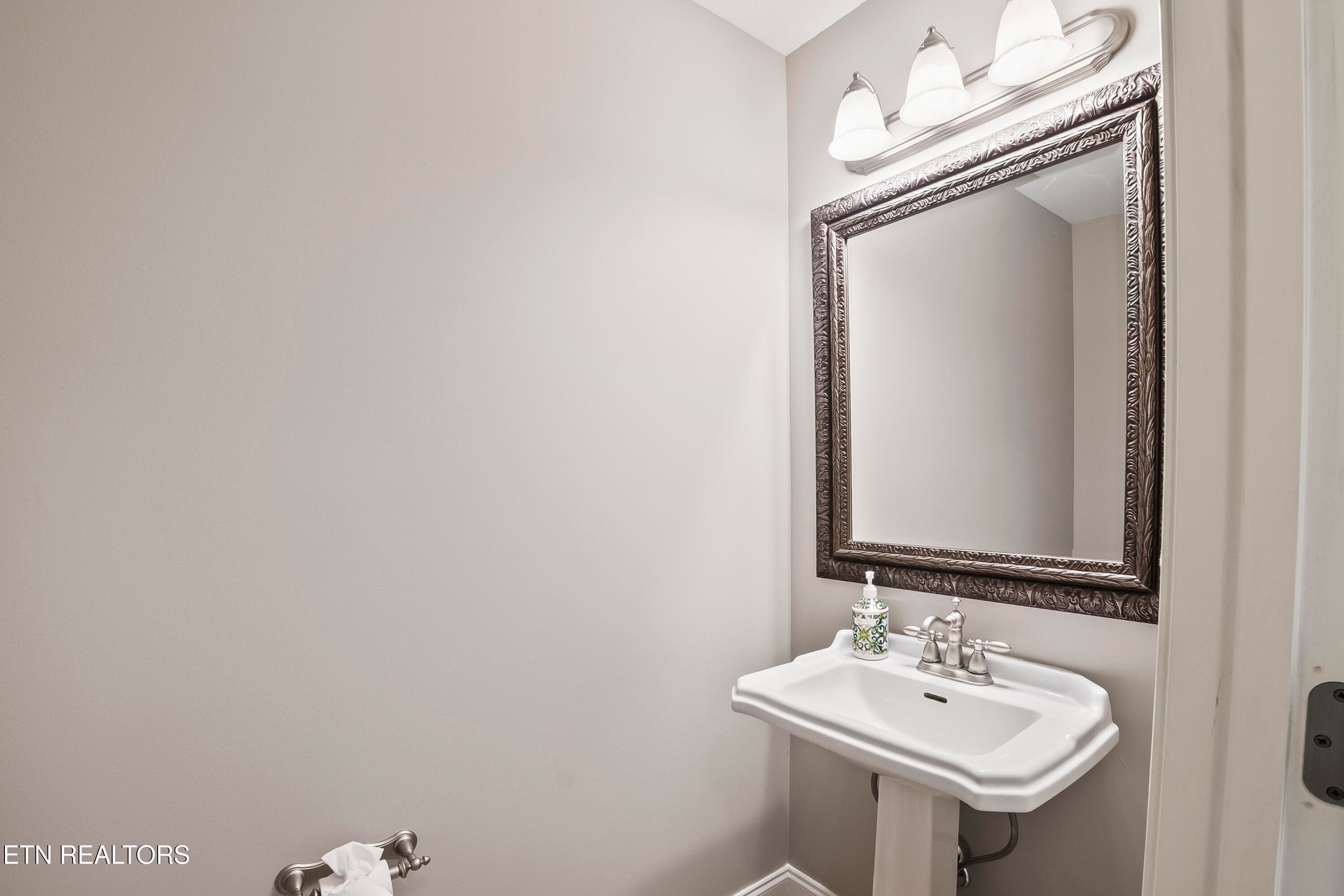 Half bath on second level - 12715 Pepperwood Lane, Knoxville, TN 37934, Knoxville