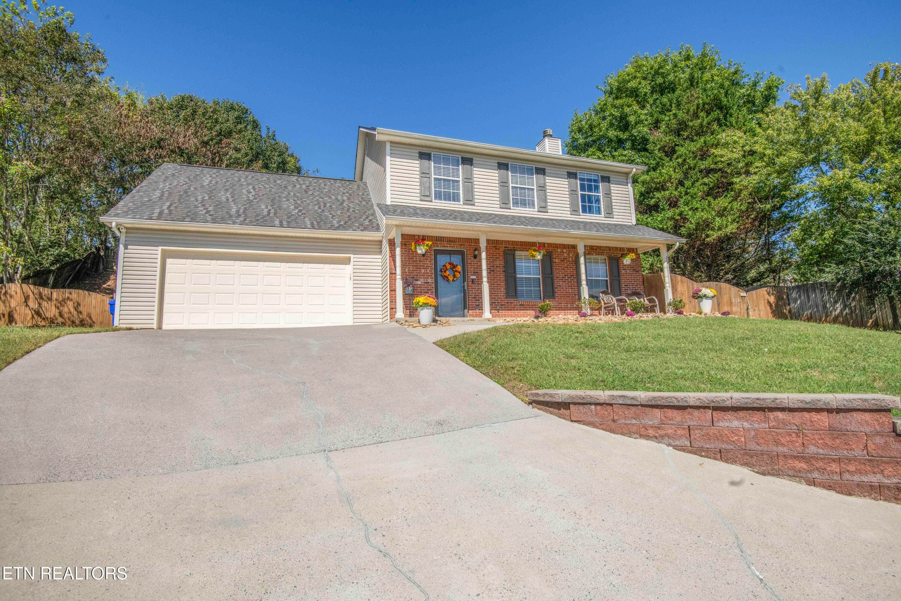exterior 1_1 - 11407 Hunters Run Lane, Knoxville, TN 37932, Knoxville