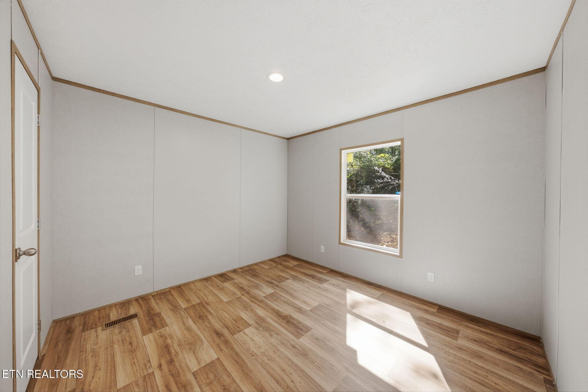 25-web-or-mls-110 Abbott Rd_26 - 110 Abbott Rd, Kingston, TN 37763, Kingston