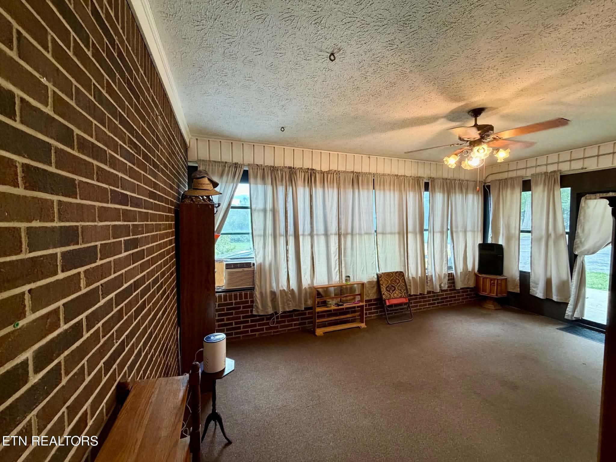 06c7c97b-2582-42d2-a862-866279af9e0e - 2799 Doran Rd, Sparta, TN 38583, Sparta