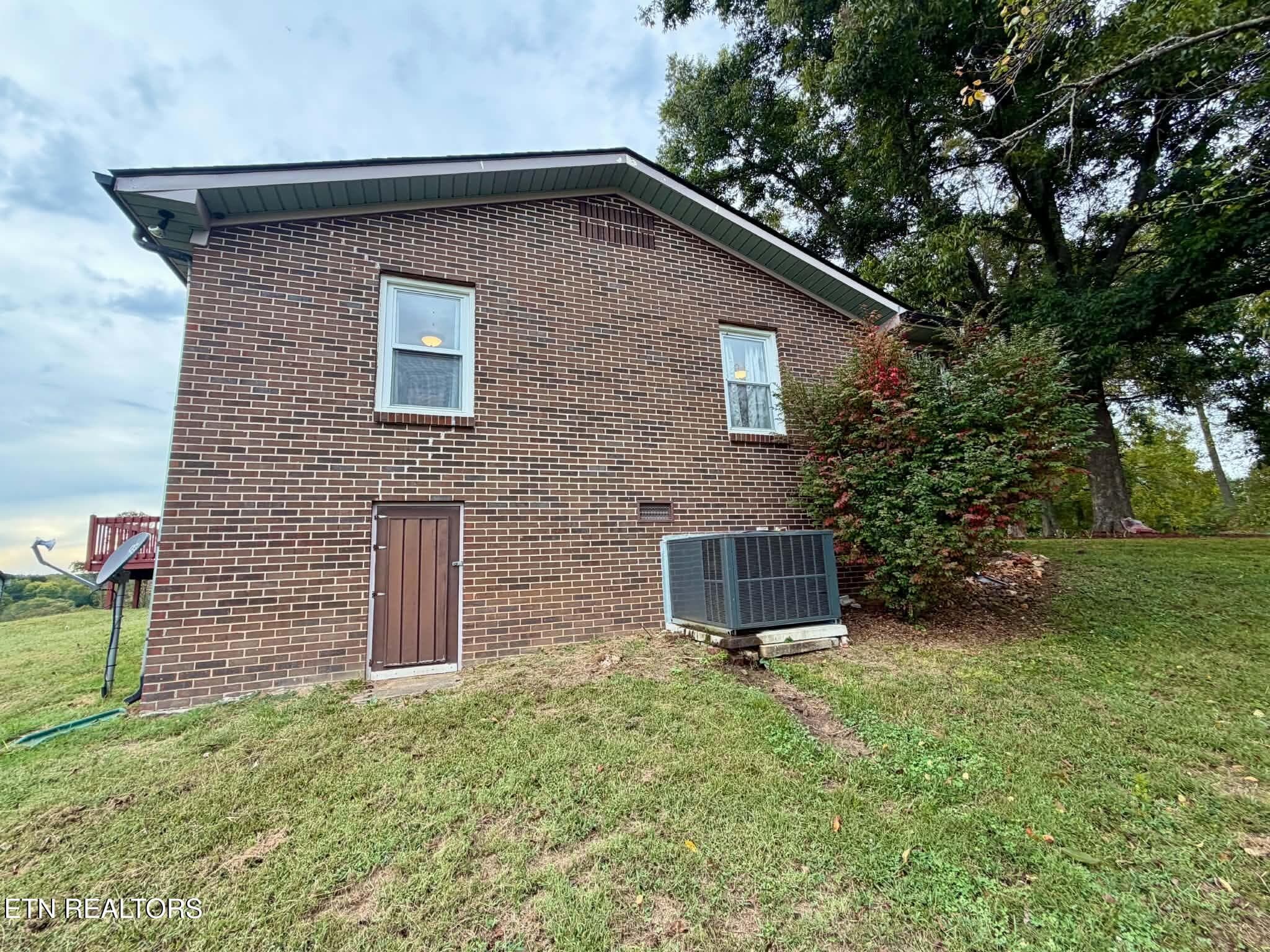 ac32399d-afe7-4e79-b70c-878f9107eede - 2799 Doran Rd, Sparta, TN 38583, Sparta