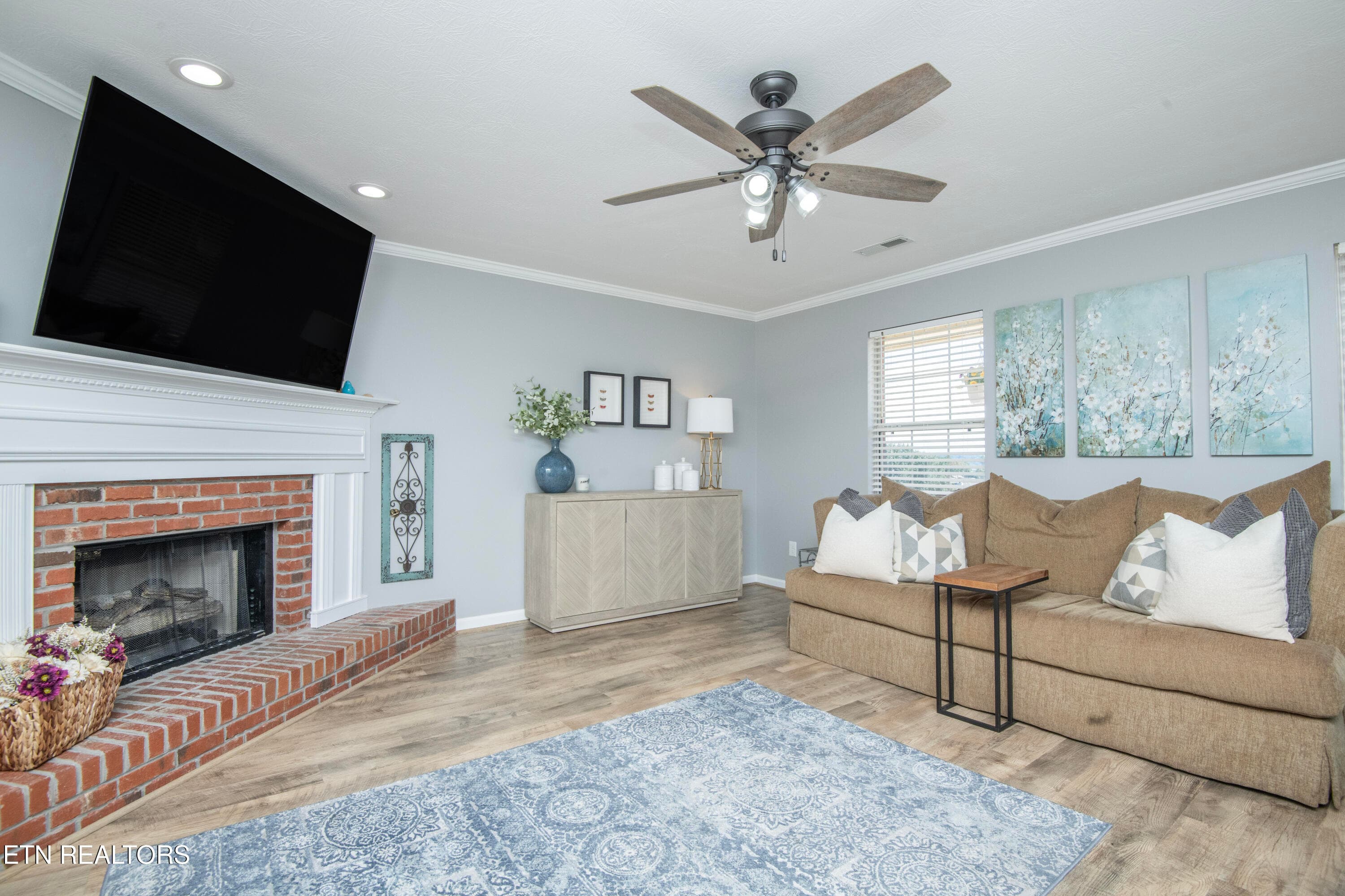 living 1 - 11407 Hunters Run Lane, Knoxville, TN 37932, Knoxville