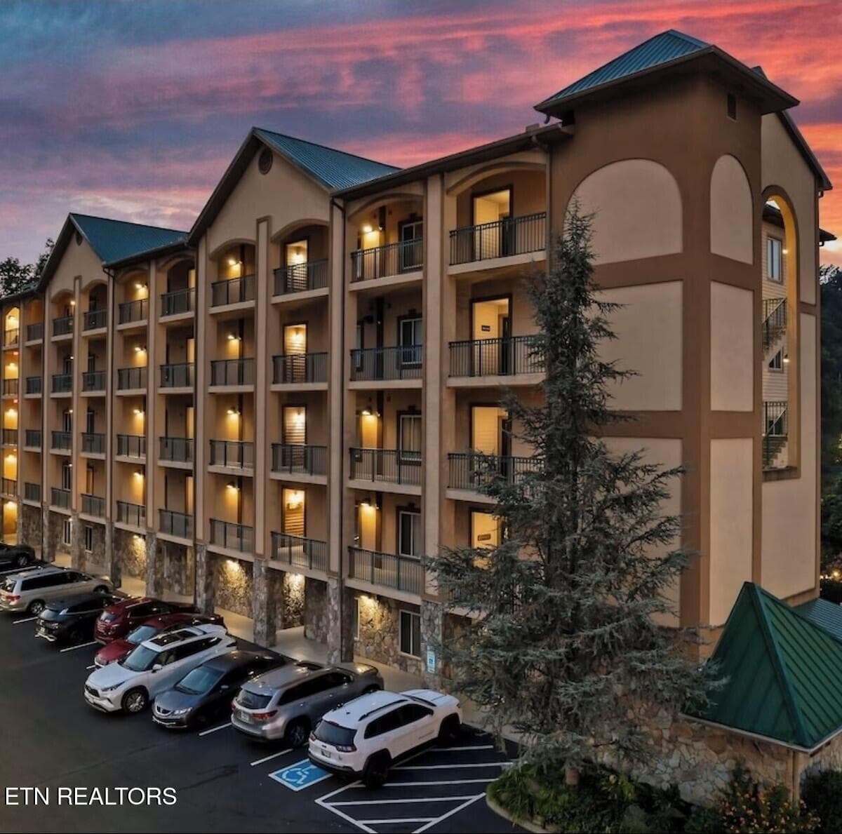 on site parking - 120 Bon Air Drive 3072, Gatlinburg, TN 37738, Gatlinburg