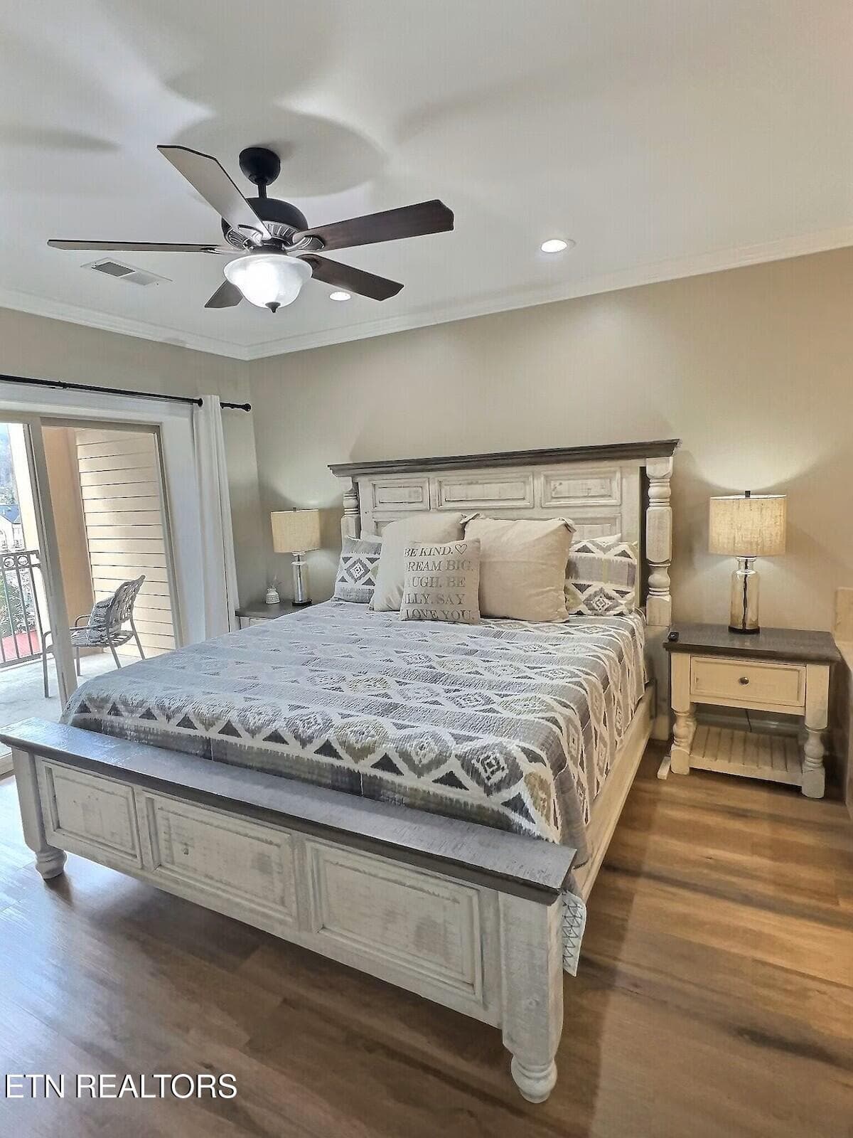 primary bed - 120 Bon Air Drive 3072, Gatlinburg, TN 37738, Gatlinburg