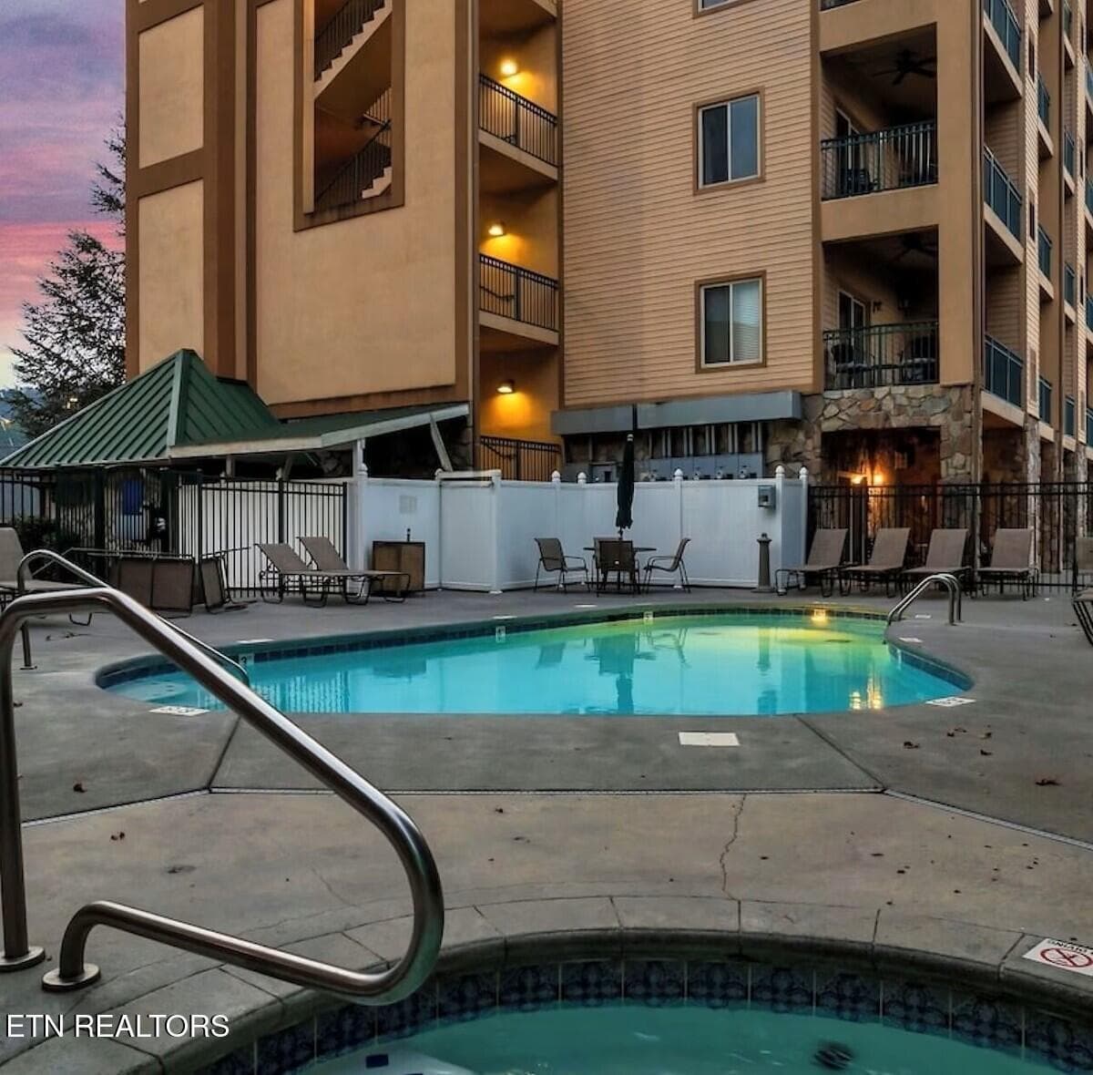 swimming pool - 120 Bon Air Drive 3072, Gatlinburg, TN 37738, Gatlinburg