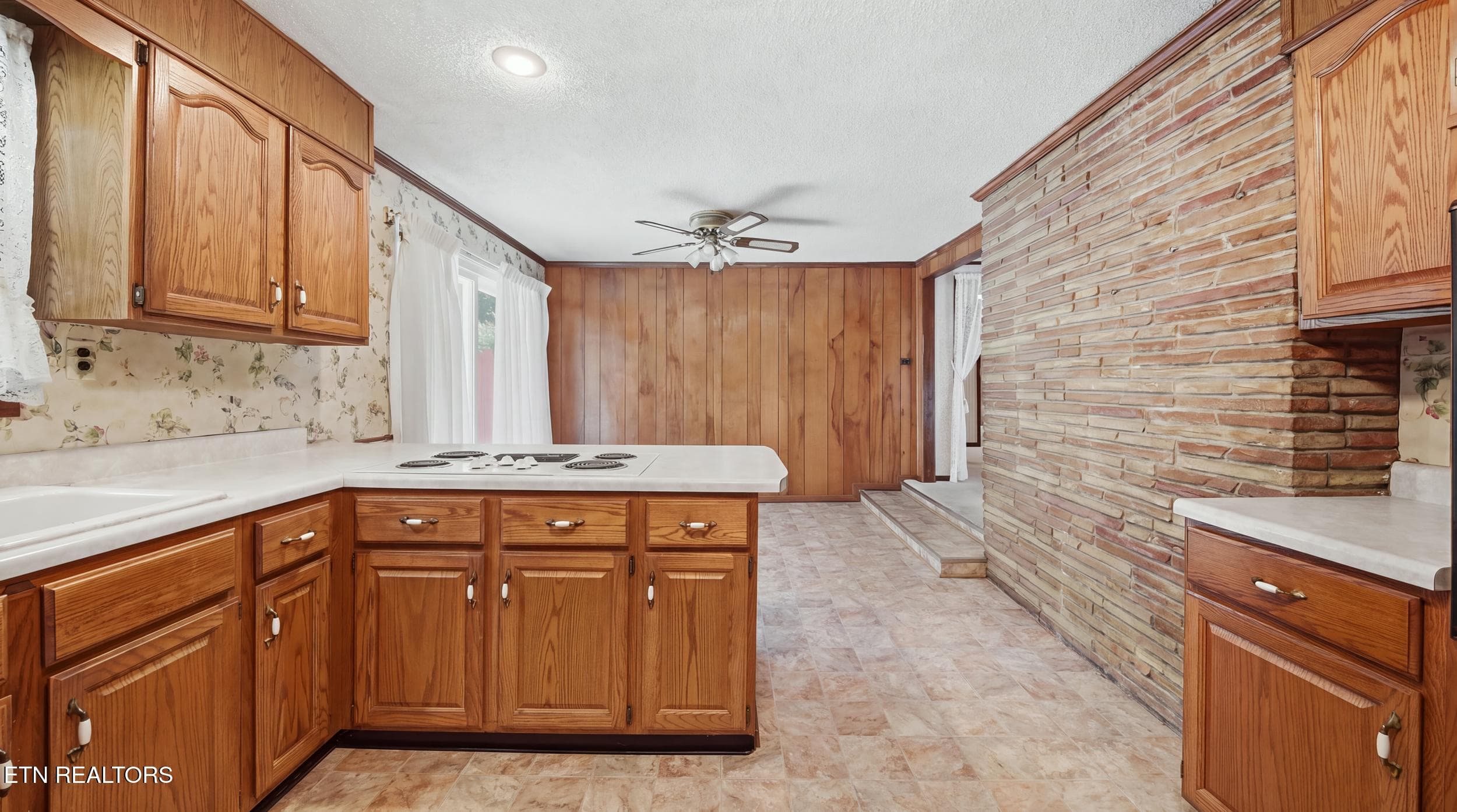 Kitchen - 1130 Mcdonald Drive, Chattanooga, TN 37421, Chattanooga