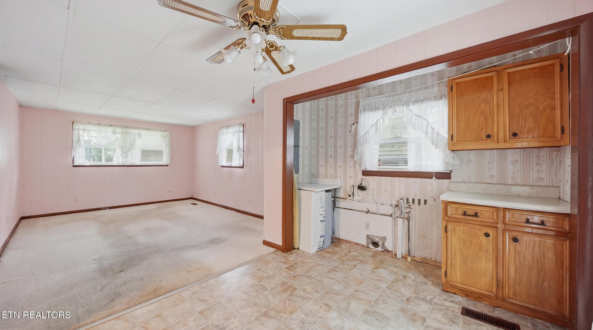 Family Room - 1130 Mcdonald Drive, Chattanooga, TN 37421, Chattanooga