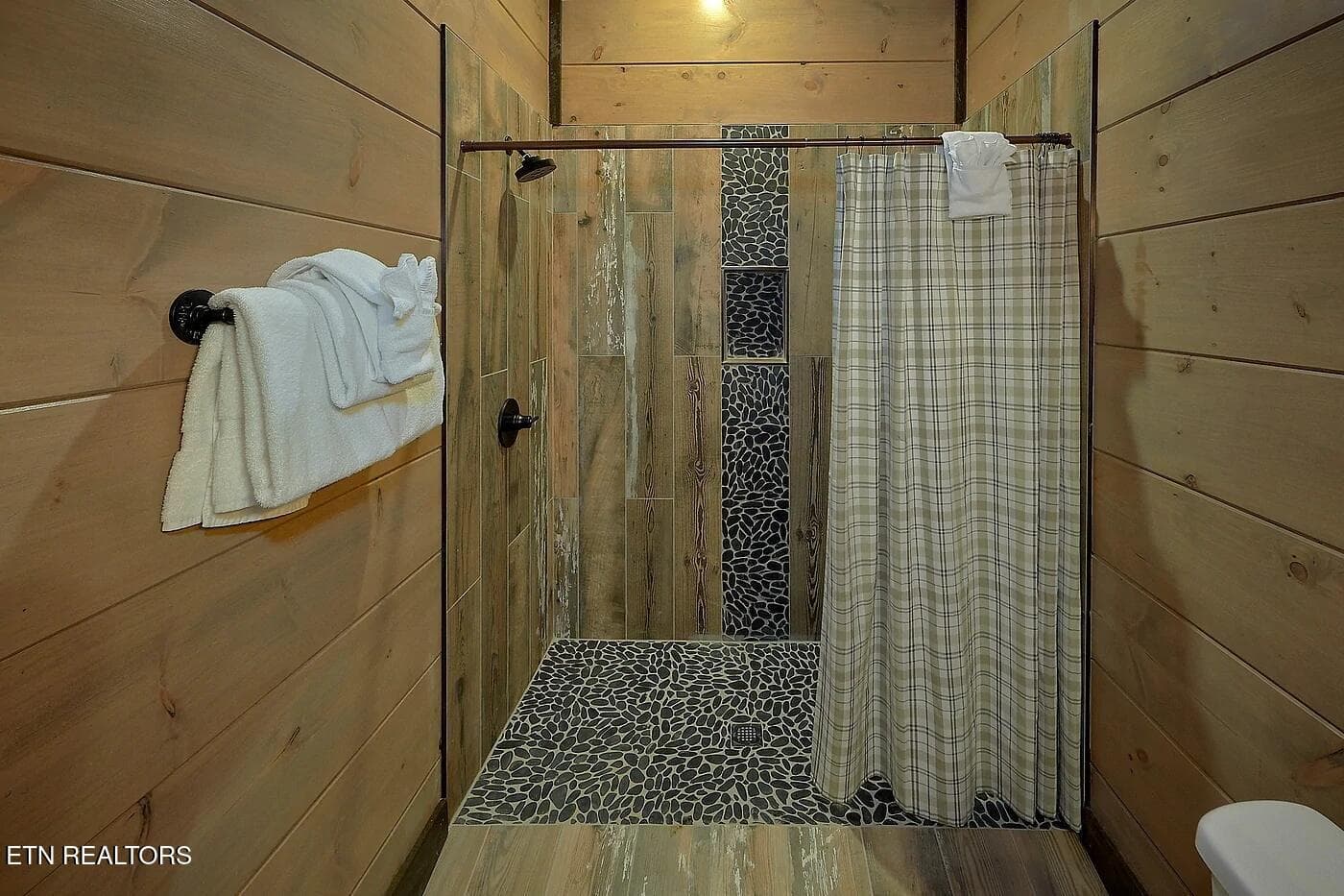 smoky-mountain-masterpiece-cabin-rental- - 1175 Woodland Trek Lane, Sevierville, TN 37876, Sevierville