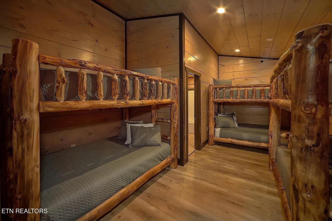 smoky-mountain-masterpiece-cabin-rental- - 1175 Woodland Trek Lane, Sevierville, TN 37876, Sevierville