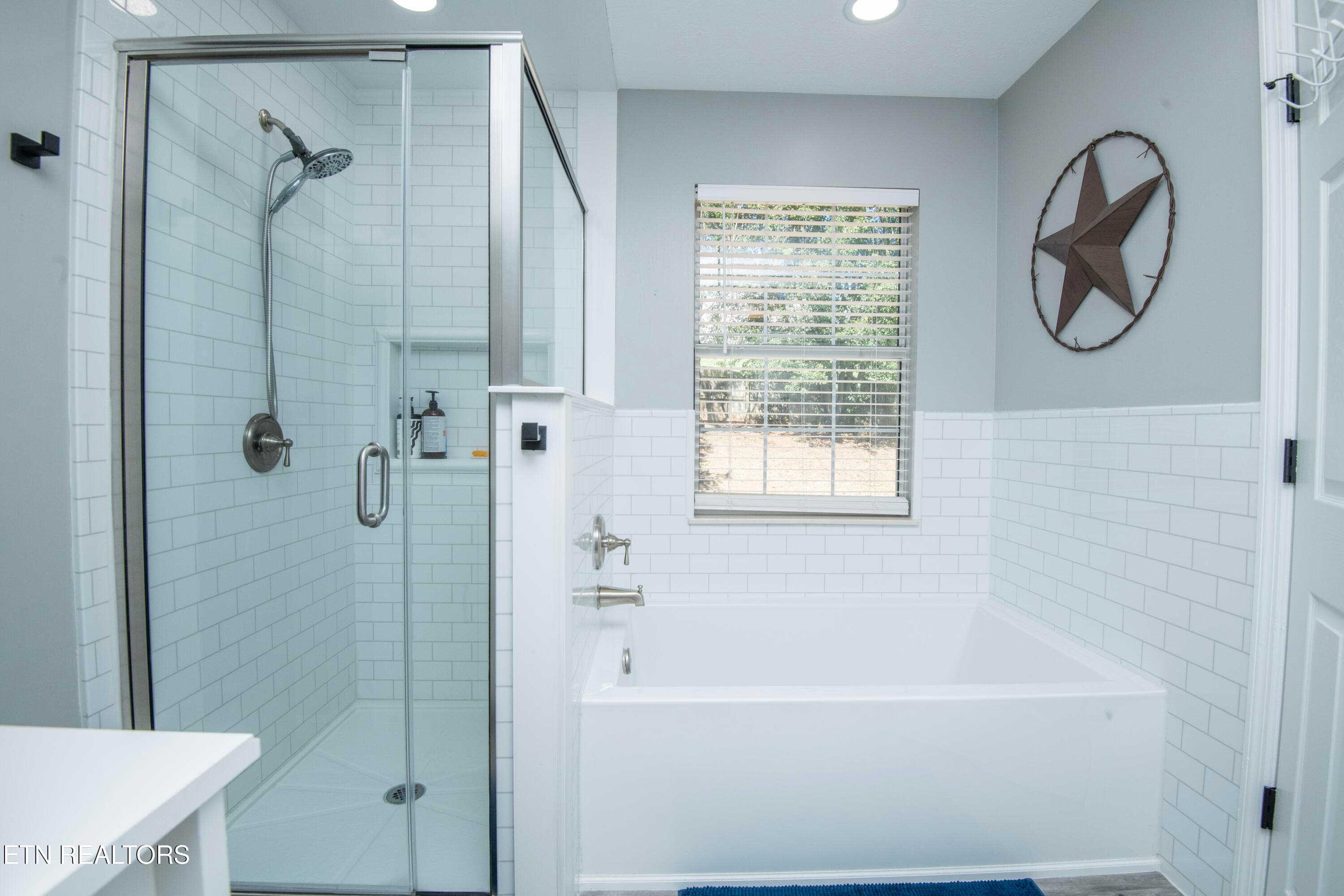 master bath - 11407 Hunters Run Lane, Knoxville, TN 37932, Knoxville