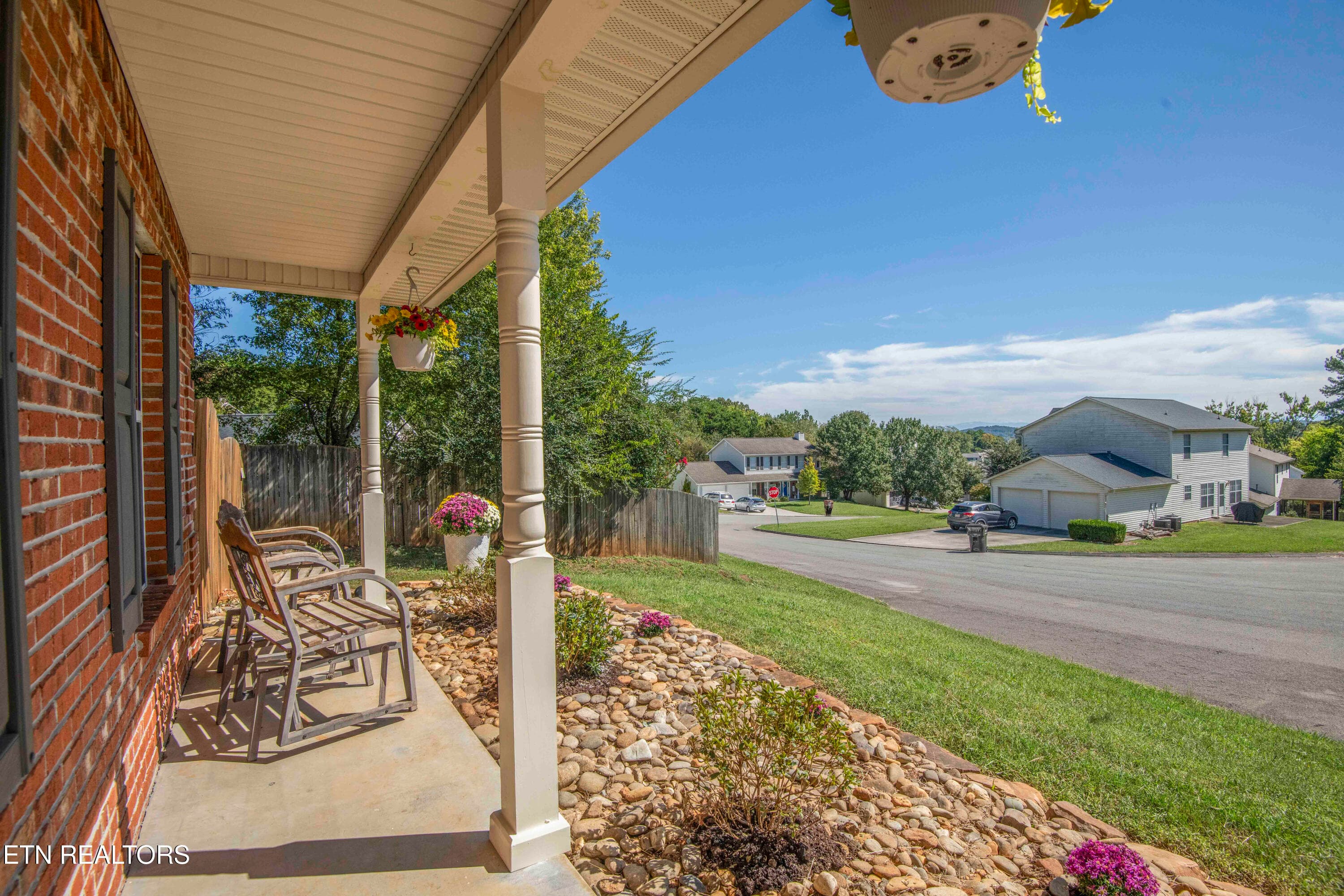 porch 1_1 - 11407 Hunters Run Lane, Knoxville, TN 37932, Knoxville