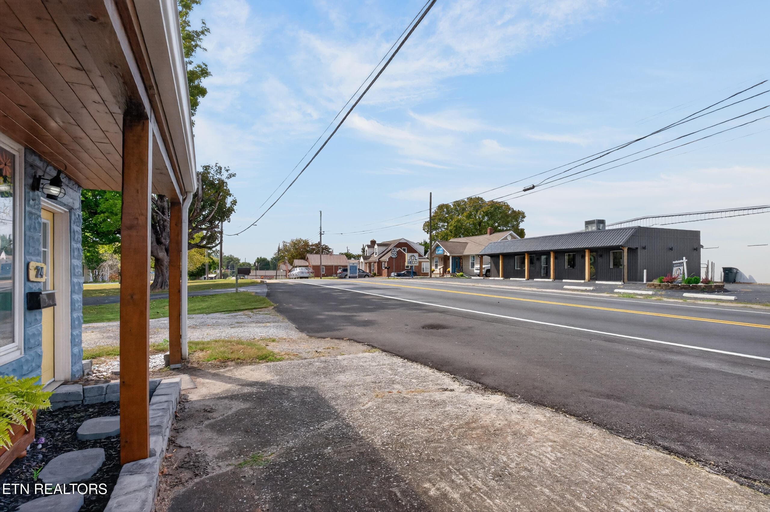 DSC02727 - 24 N Spring St, Sparta, TN 38583, Sparta