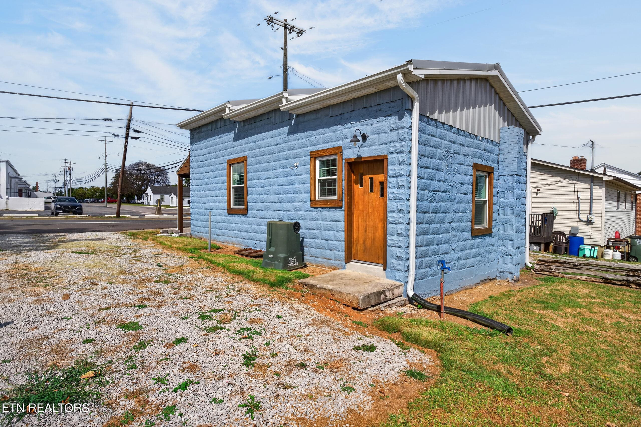 DSC02736 - 24 N Spring St, Sparta, TN 38583, Sparta