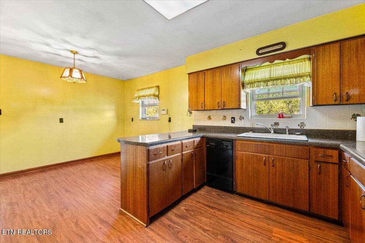 Kitchen/Dining - 166 Scenic Drive, Jacksboro, TN 37757, Jacksboro