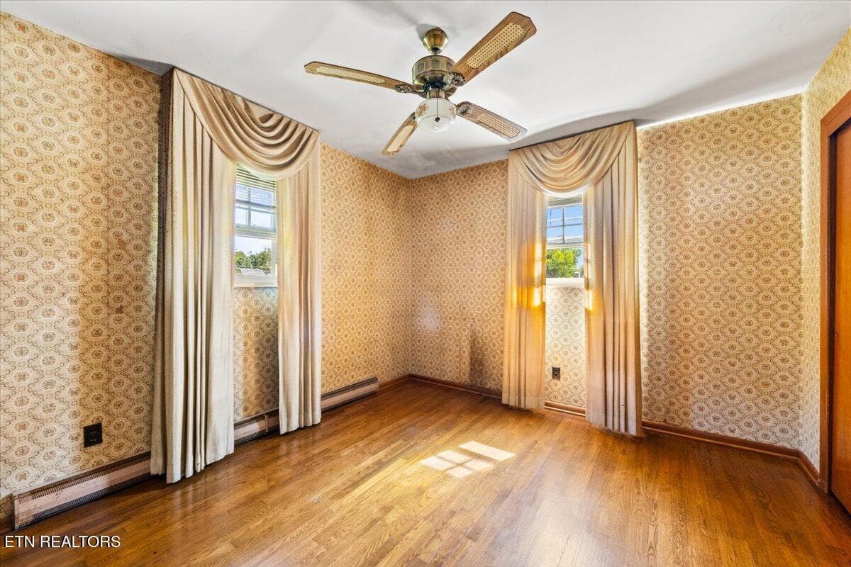 Main Bedroom - 166 Scenic Drive, Jacksboro, TN 37757, Jacksboro