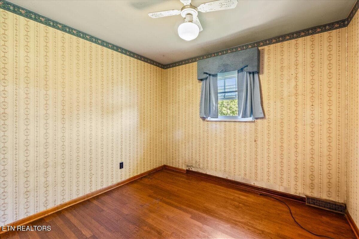 Guest room 1 - 166 Scenic Drive, Jacksboro, TN 37757, Jacksboro