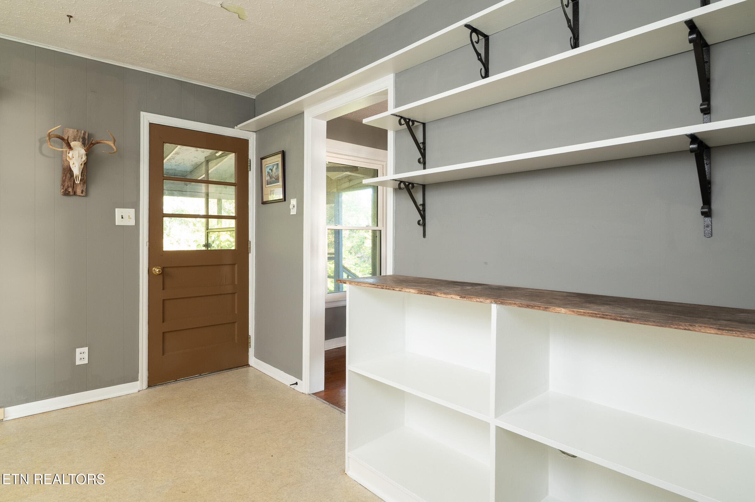 Office Side Entry - 401 W Ridgecrest Drive, Kingston, TN 37763, Kingston