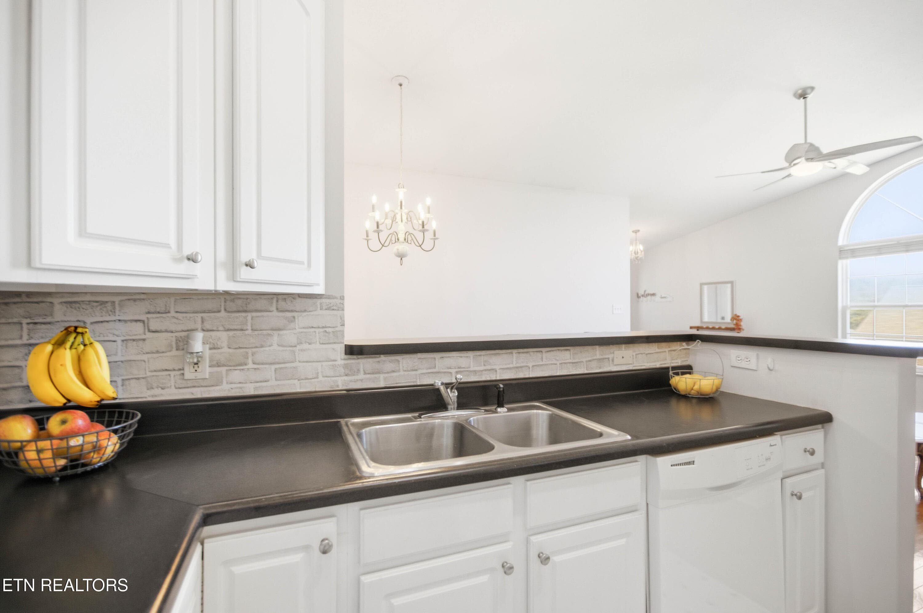 9 - 2462 Glen Meadow Rd, Knoxville, TN 37909, Knoxville