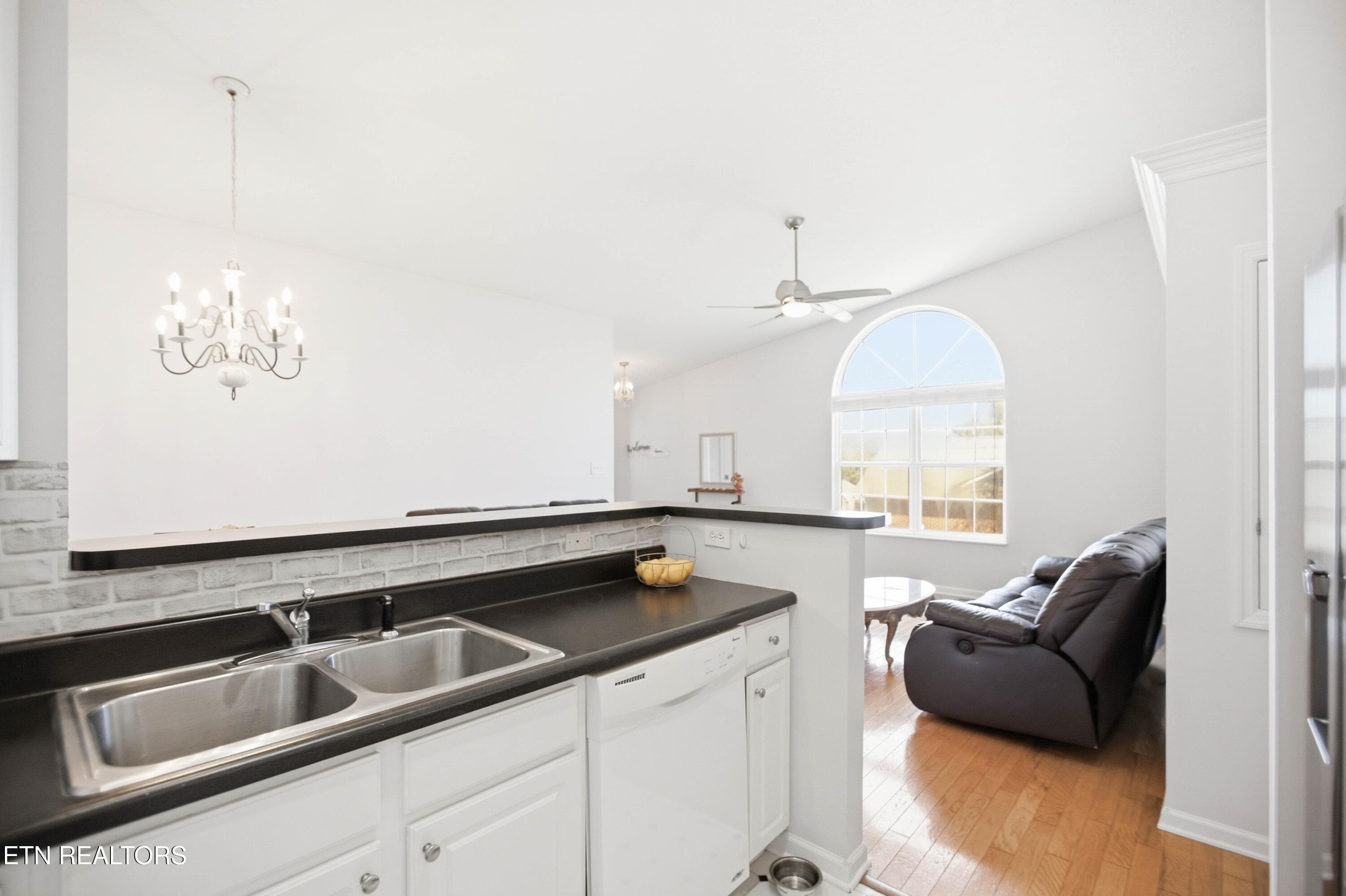 10 - 2462 Glen Meadow Rd, Knoxville, TN 37909, Knoxville