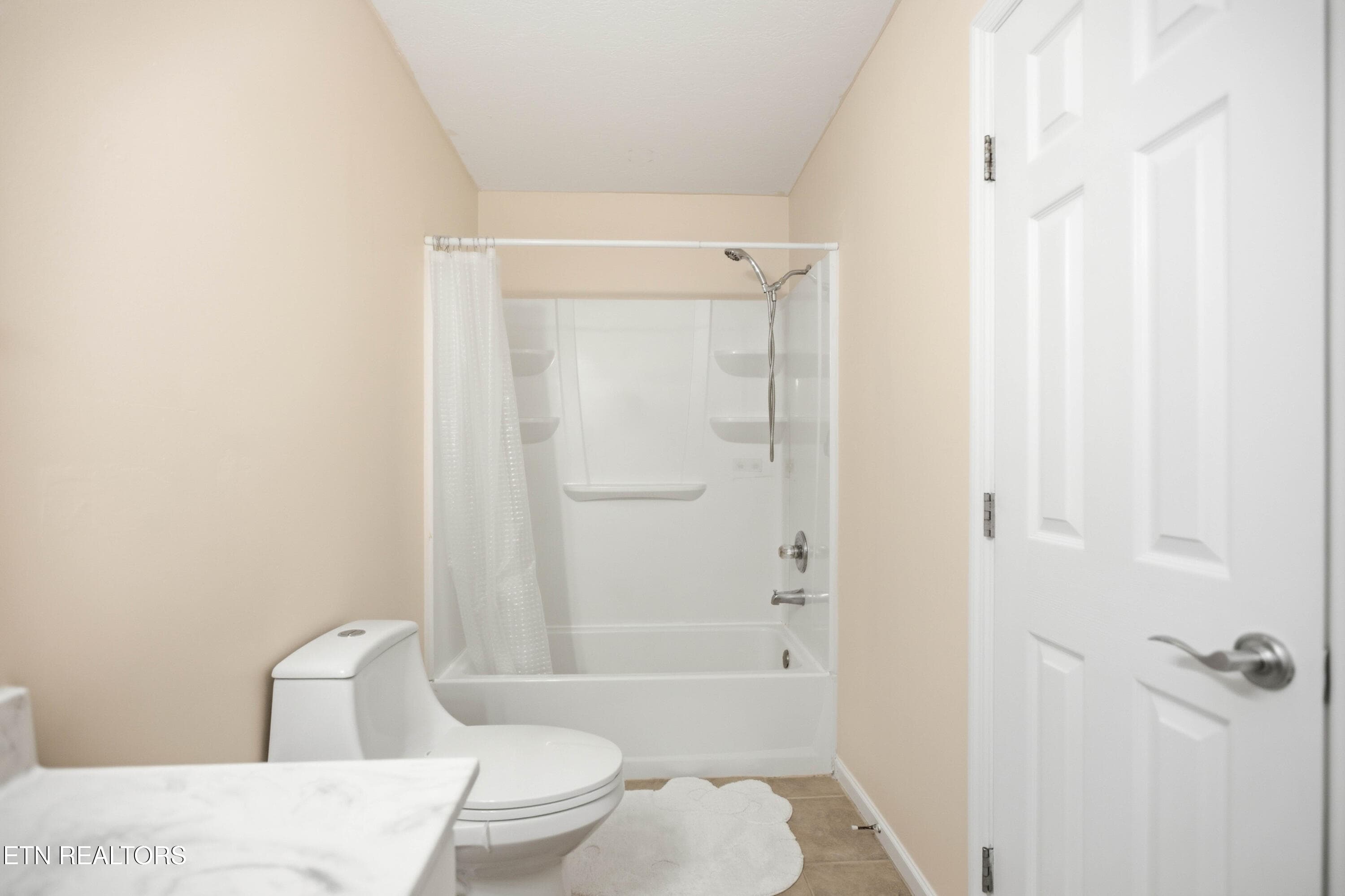 24 - 2462 Glen Meadow Rd, Knoxville, TN 37909, Knoxville
