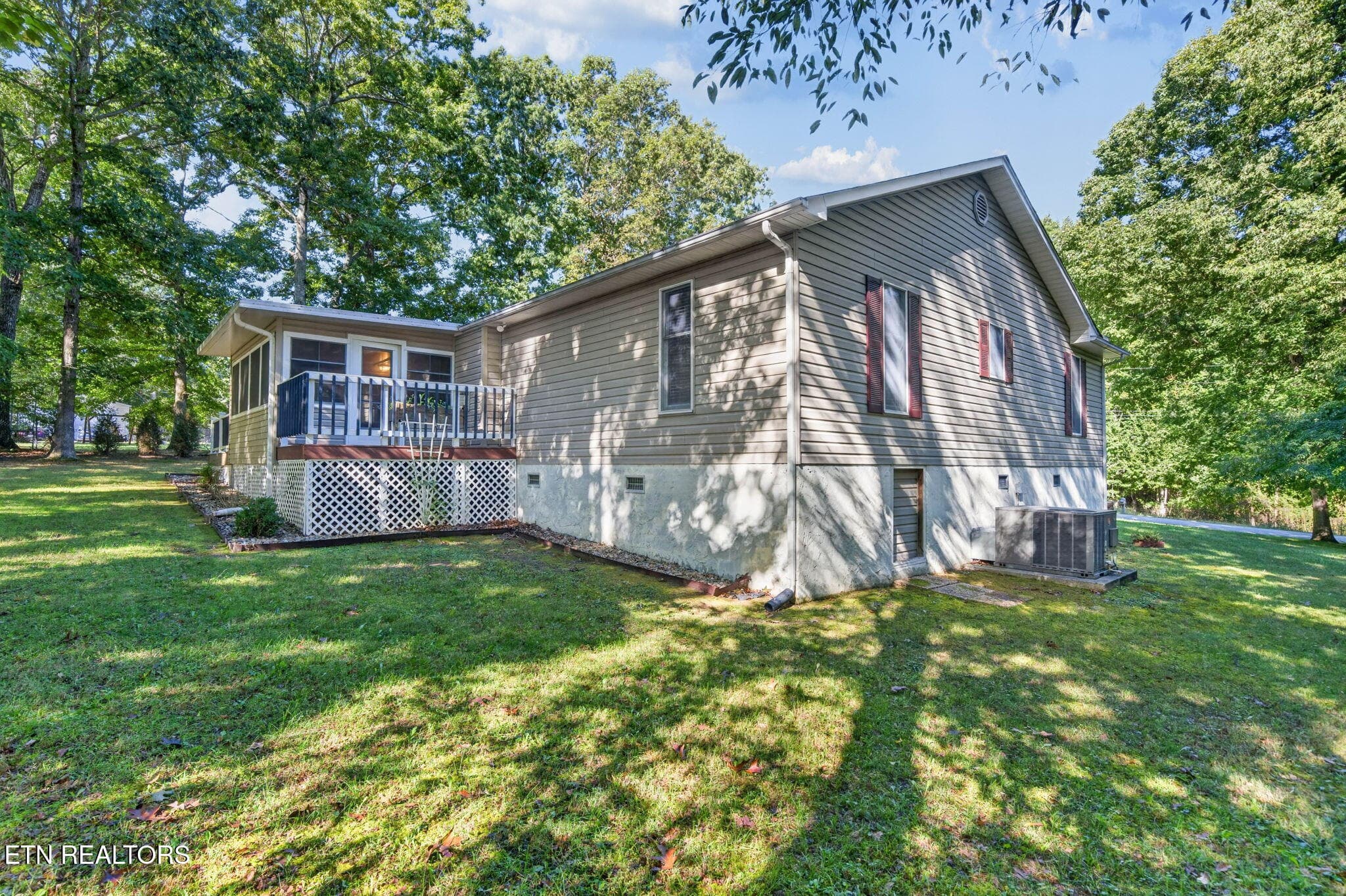 7-web-or-mls-226 Tulip Dr_033_TNPC - 226 Tulip Drive, Crossville, TN 38555, Crossville