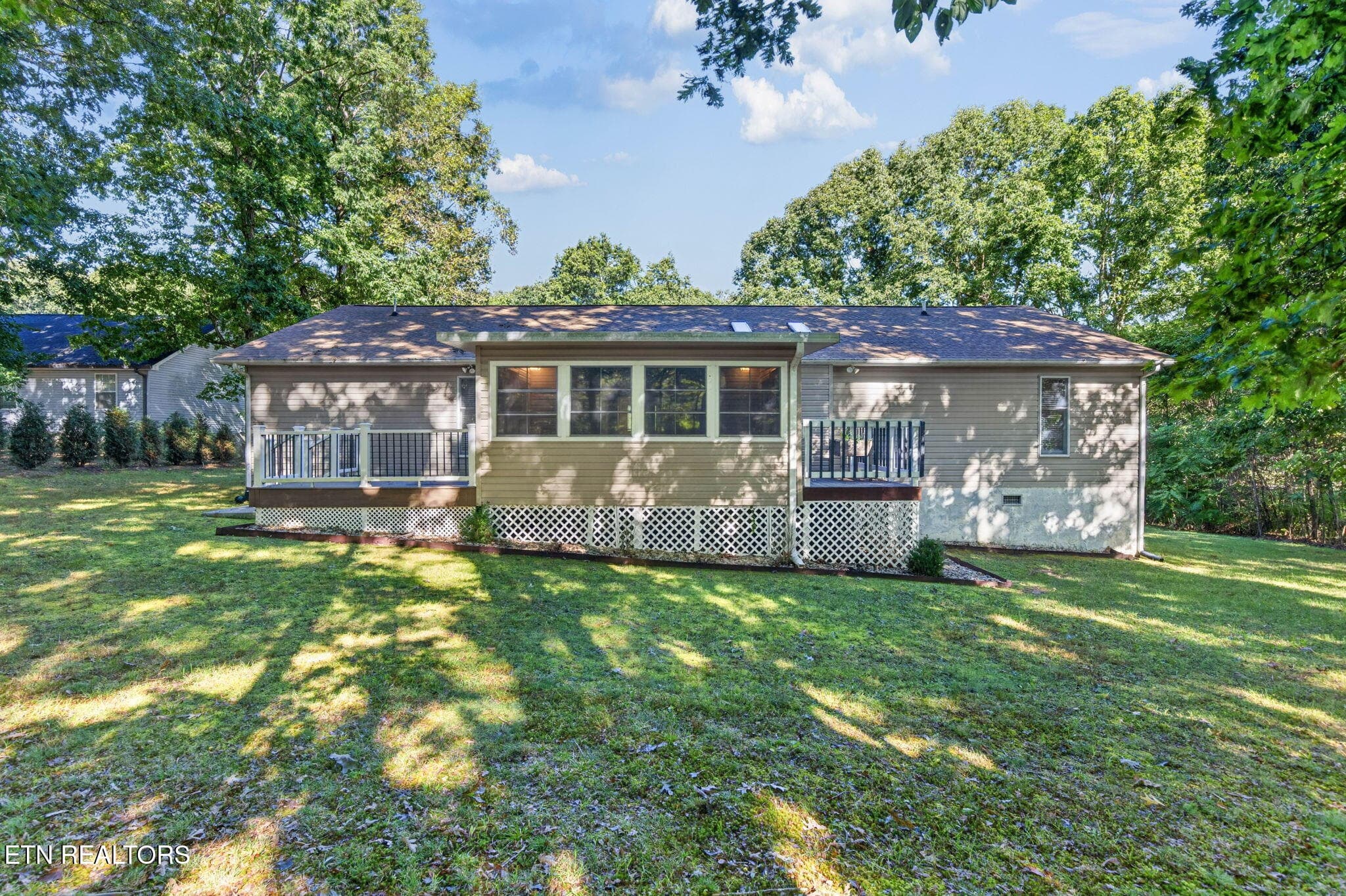8-web-or-mls-226 Tulip Dr_037_TNPC - 226 Tulip Drive, Crossville, TN 38555, Crossville