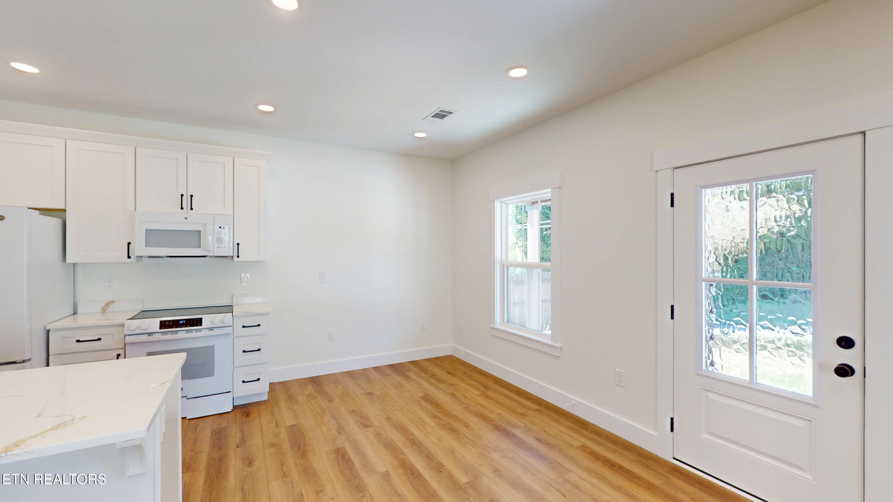 8-Dining Area 1 - 166 College St, Dayton, TN 37321, Dayton