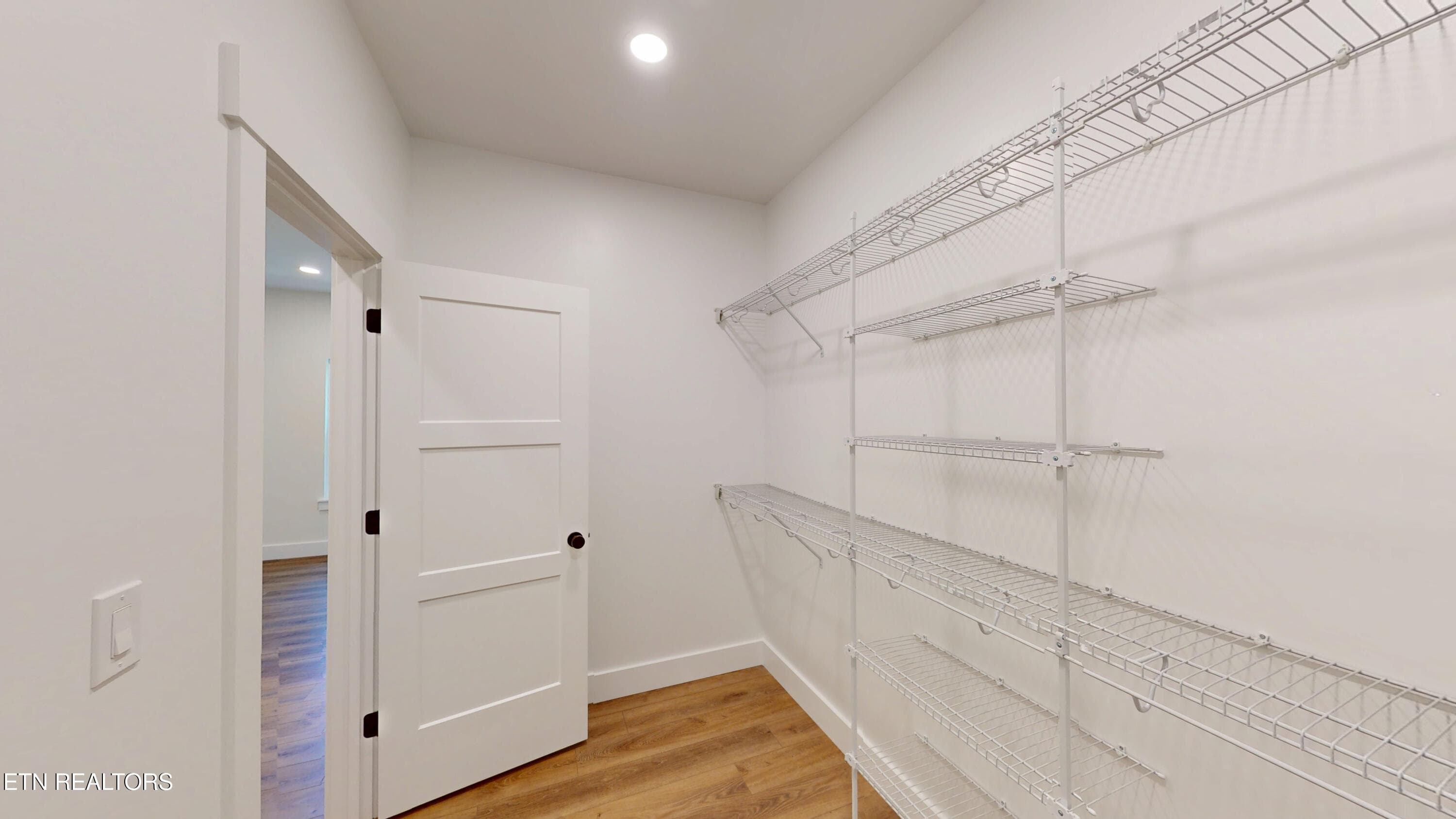 15-Master Closet - 166 College St, Dayton, TN 37321, Dayton