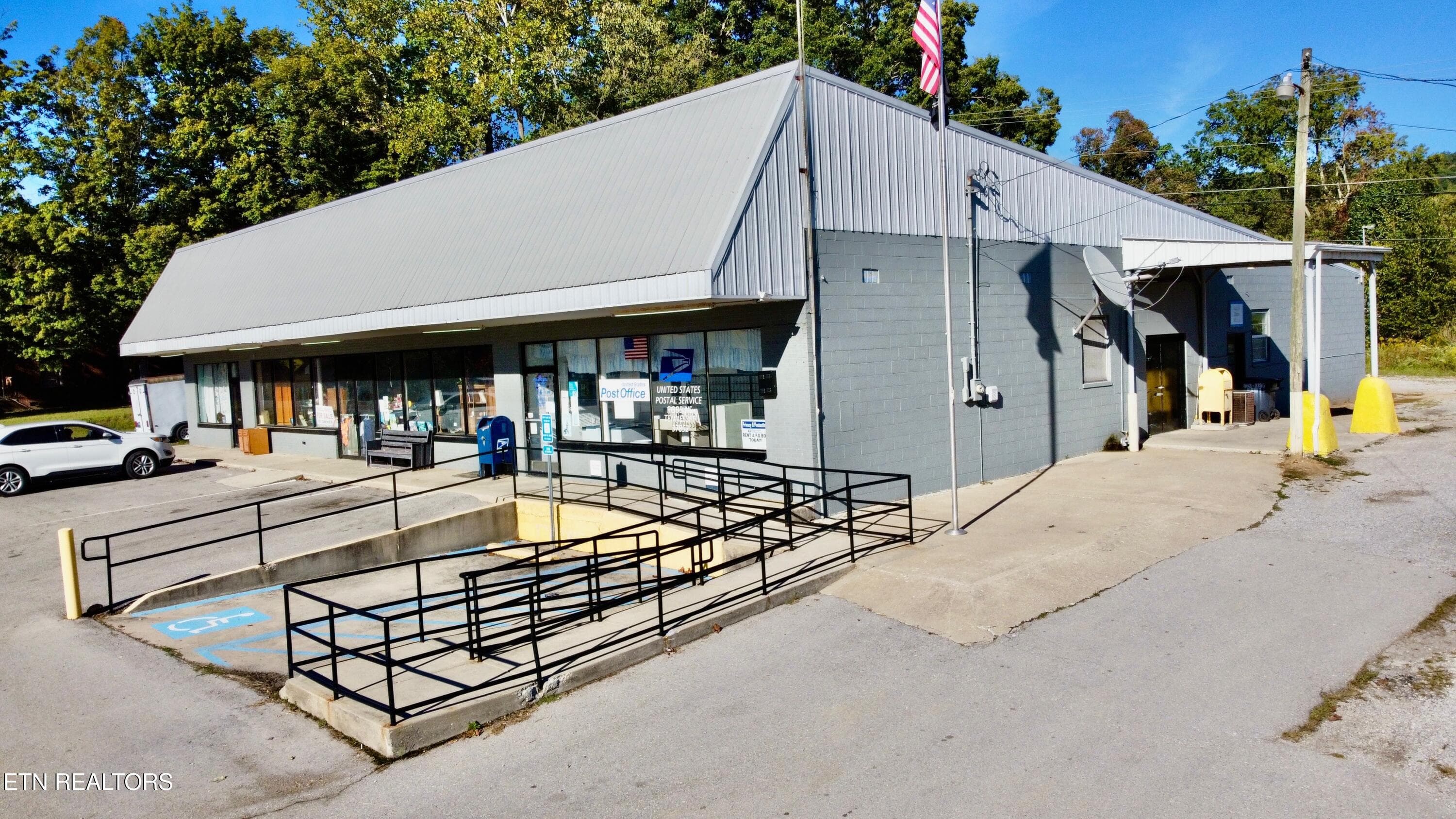 ROBBINS MAIN - 5900 Scott Hwy, Robbins, TN 37852, Robbins