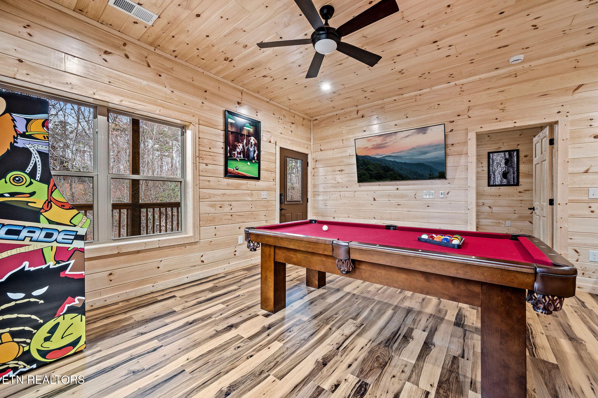 esr-bear-mountain-retreat-5707 - 2184 Beach Front Drive, Sevierville, TN 37876, Sevierville