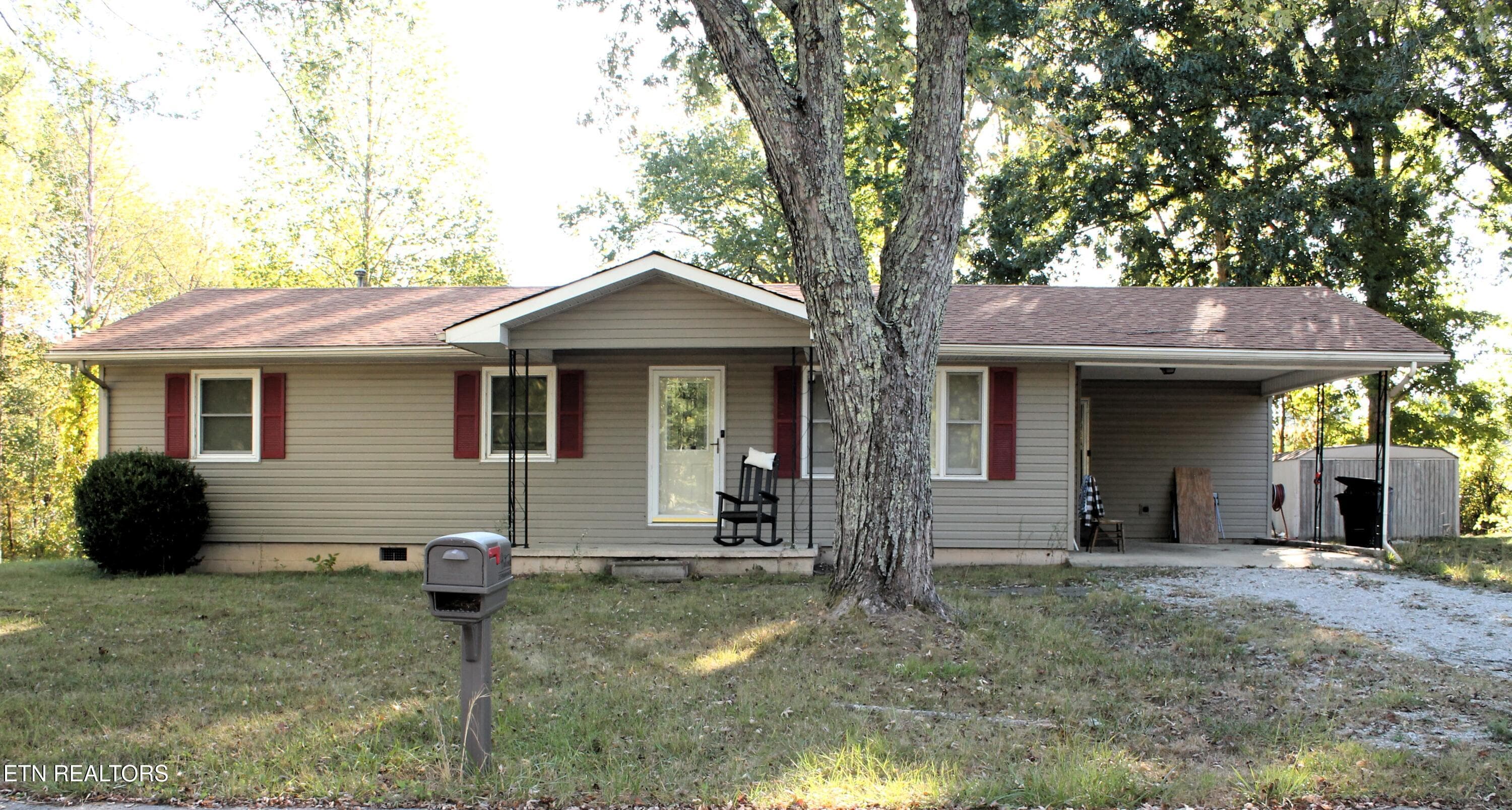 2215 Meadowview Drive, Jamestown, TN 38556