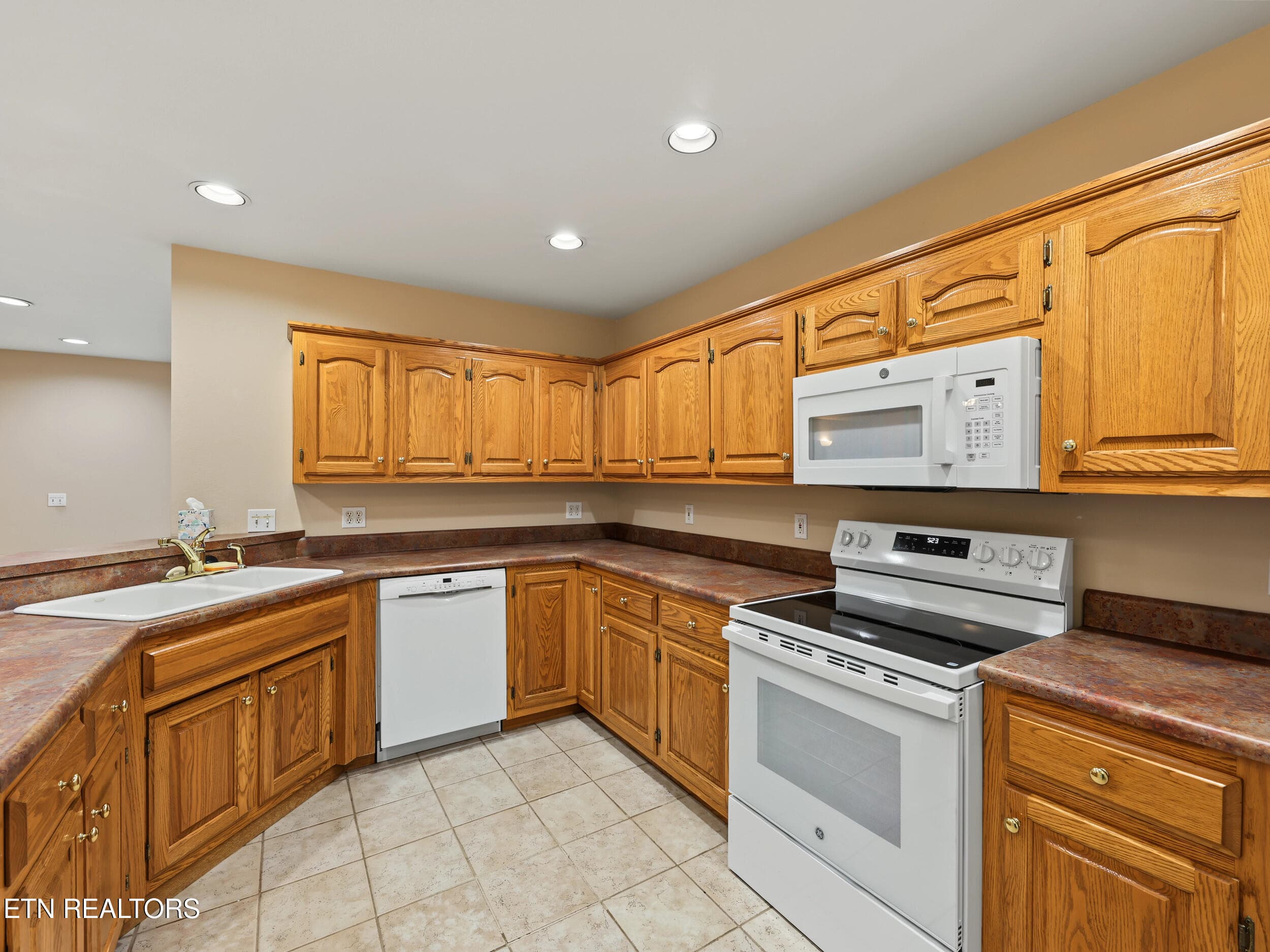 10_img_4520 - 937 Saint Johns Drive, Maryville, TN 37801, Maryville