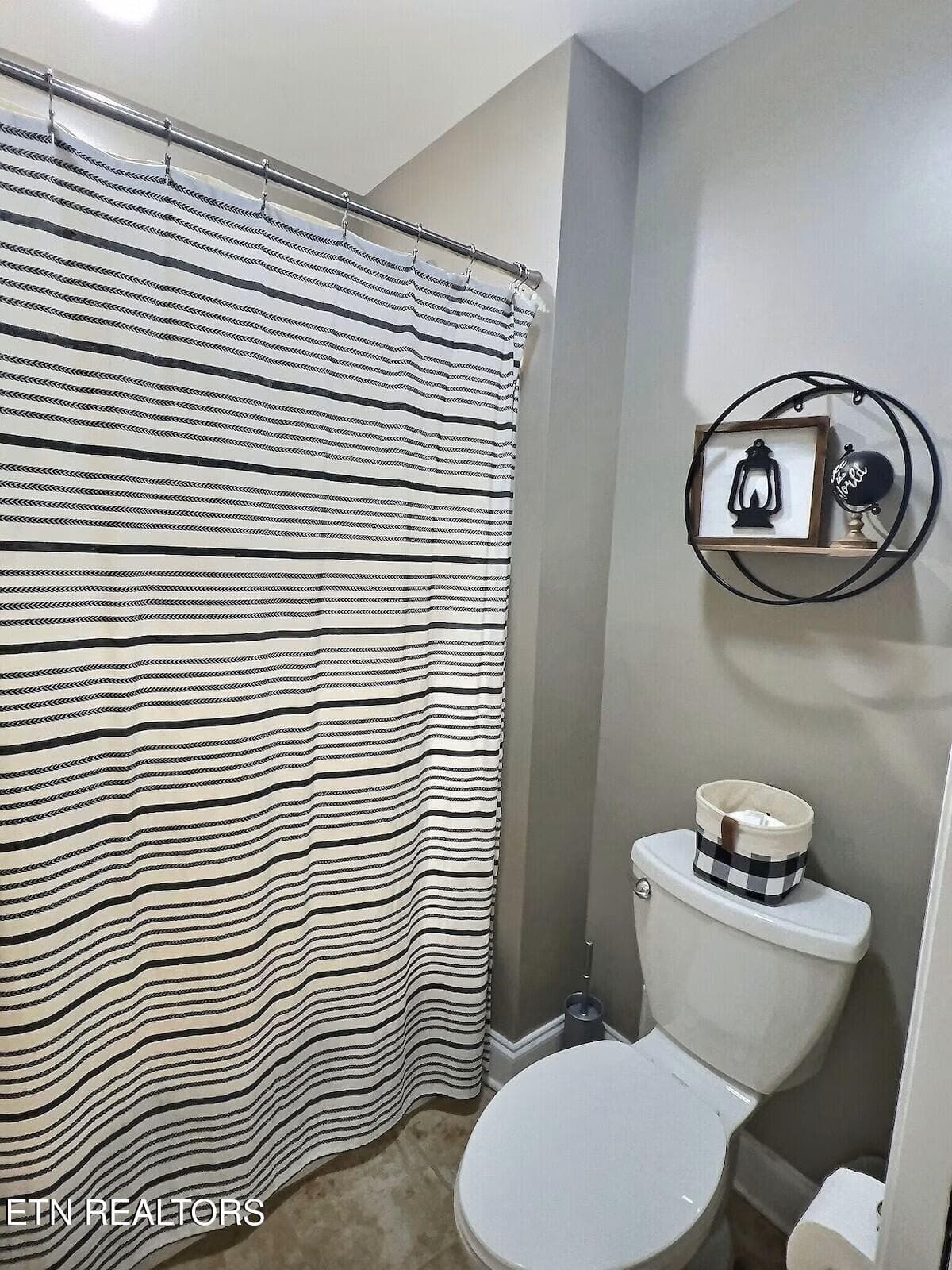 guest bath - 120 Bon Air Drive 3072, Gatlinburg, TN 37738, Gatlinburg