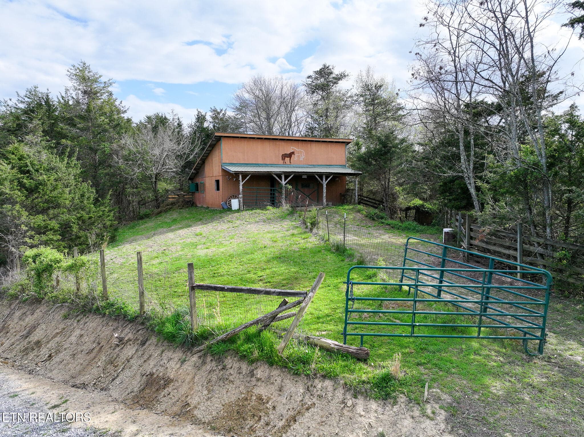 DJI_20260331155847_0441_D - 2440 Levee Way, Sevierville, TN 37876, Sevierville
