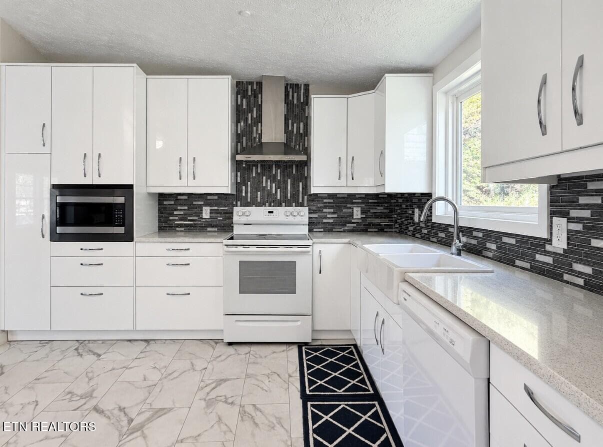 09_Kitchen - 251 Last LZ Lane, Speedwell, TN 37870, Speedwell