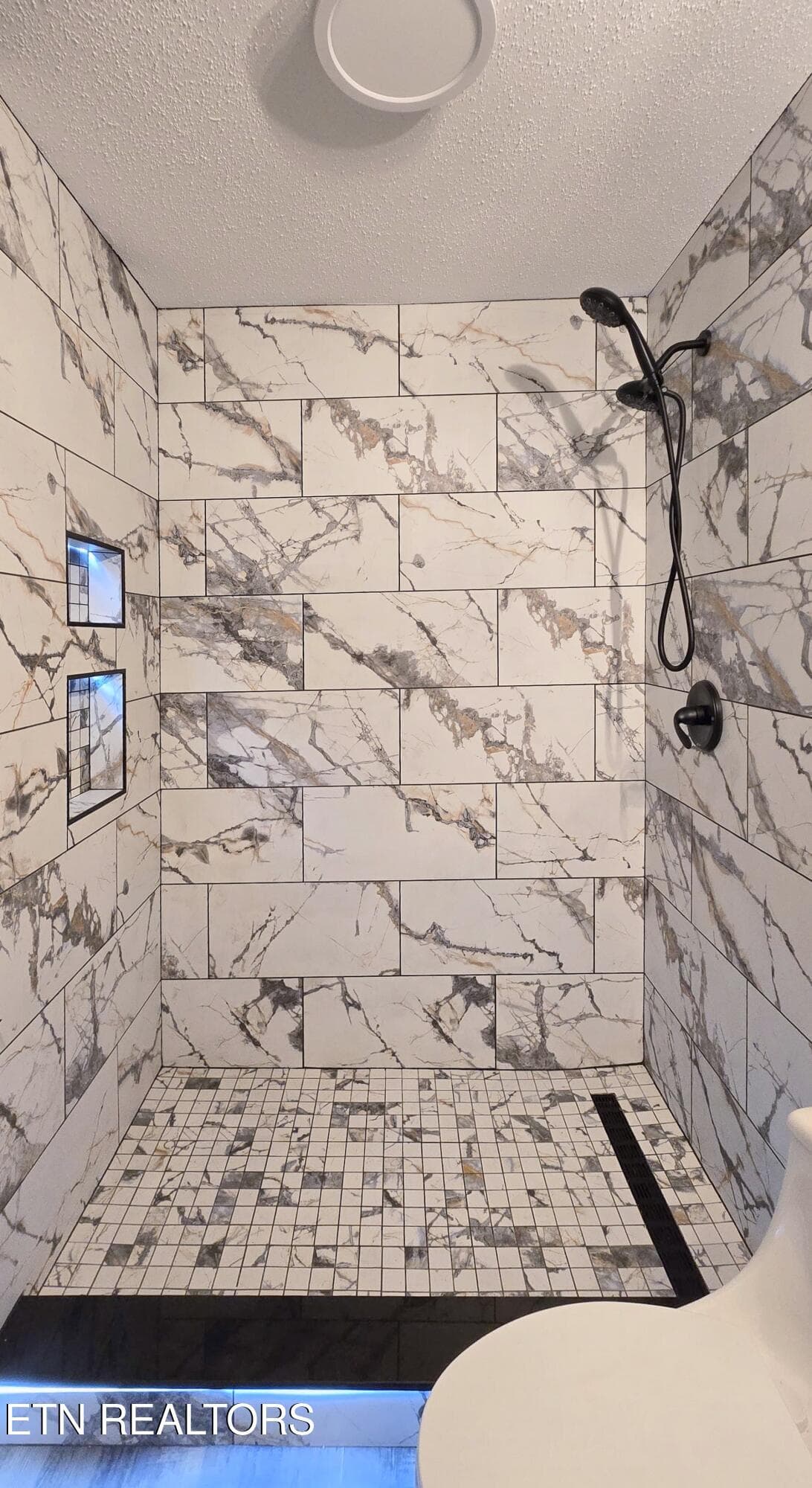 10_Primary_Bath_Shower - 5819 Wilkerson Rd, Knoxville, TN 37912, Knoxville