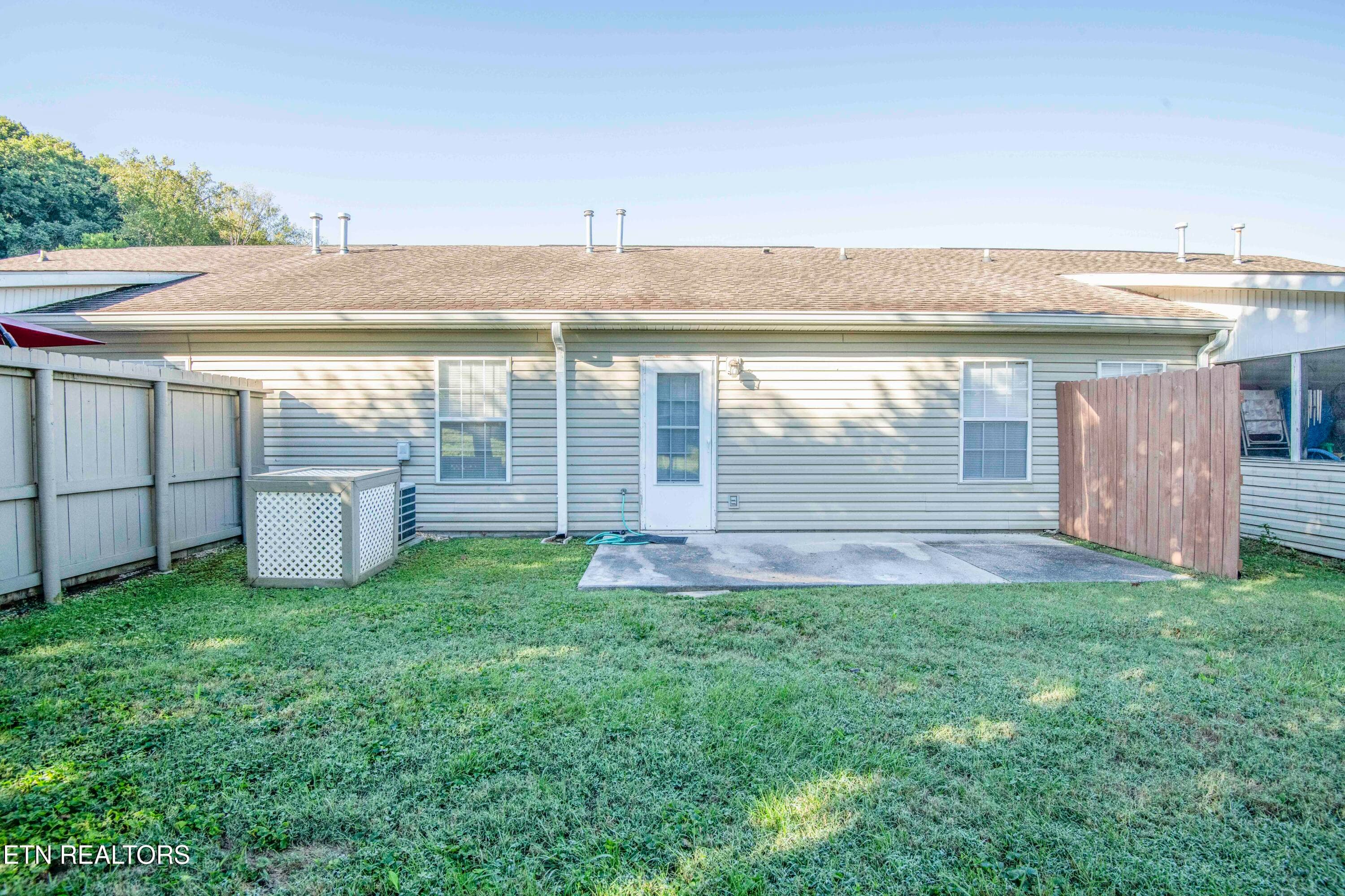 yard 2_1 - 4022 Darwin Way, Knoxville, TN 37918, Knoxville
