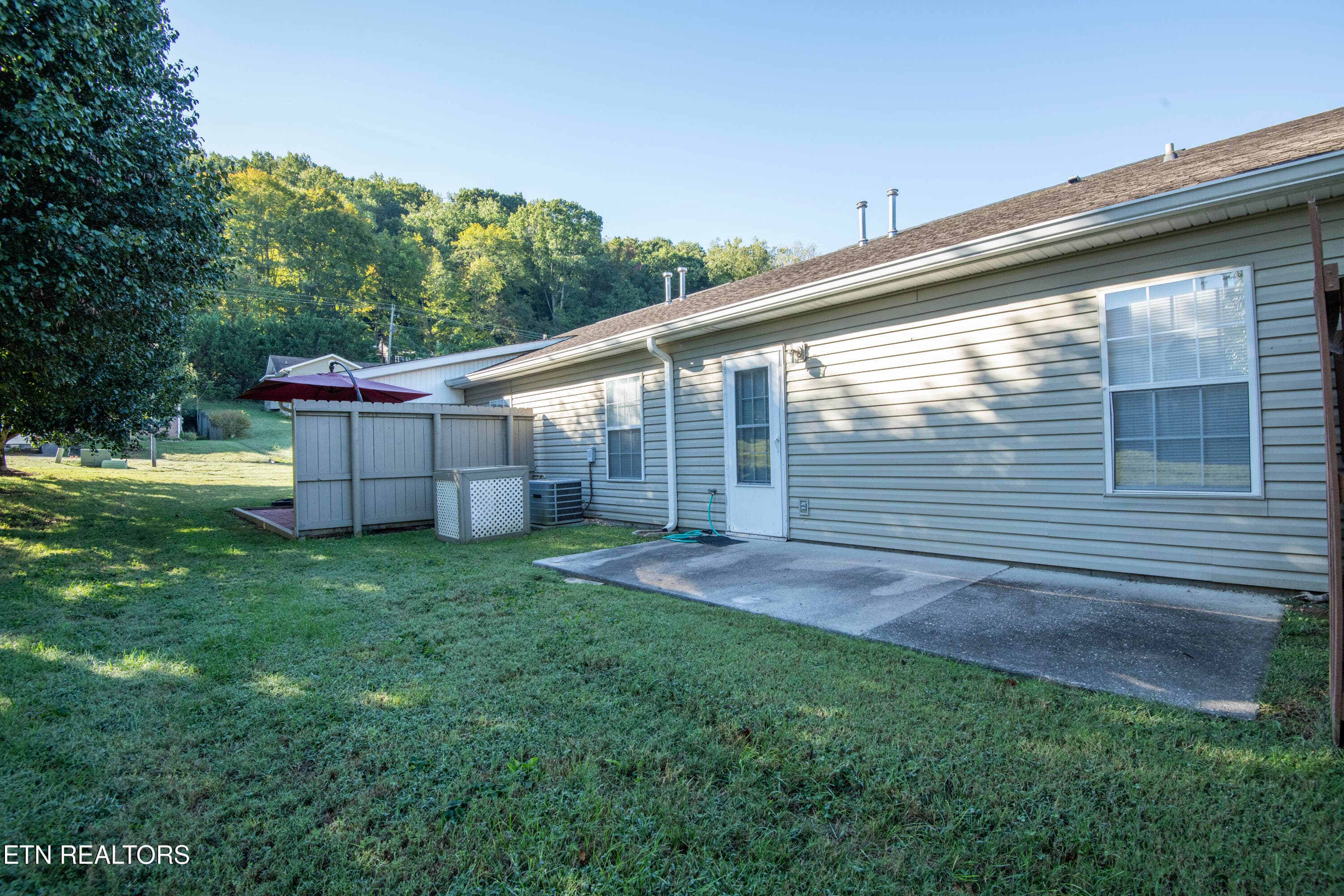 yard 1 - 4022 Darwin Way, Knoxville, TN 37918, Knoxville