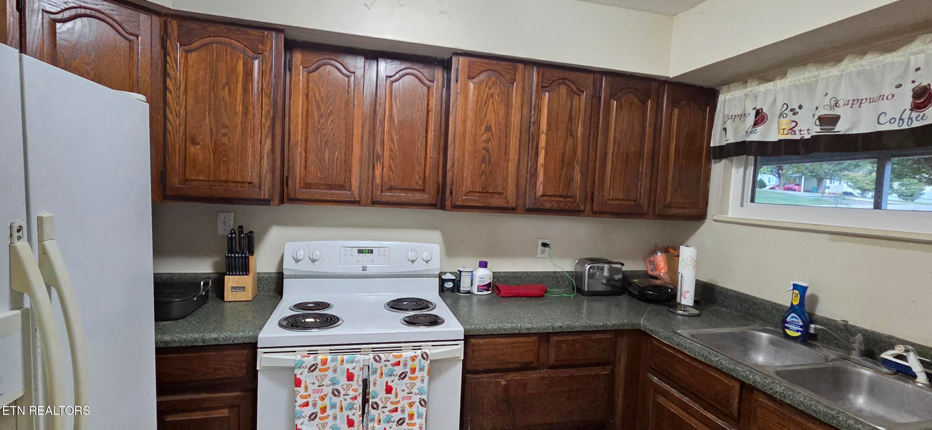 543 Fletcher- Kitchen - 543 Fletcher St, Maryville, TN 37804, Maryville