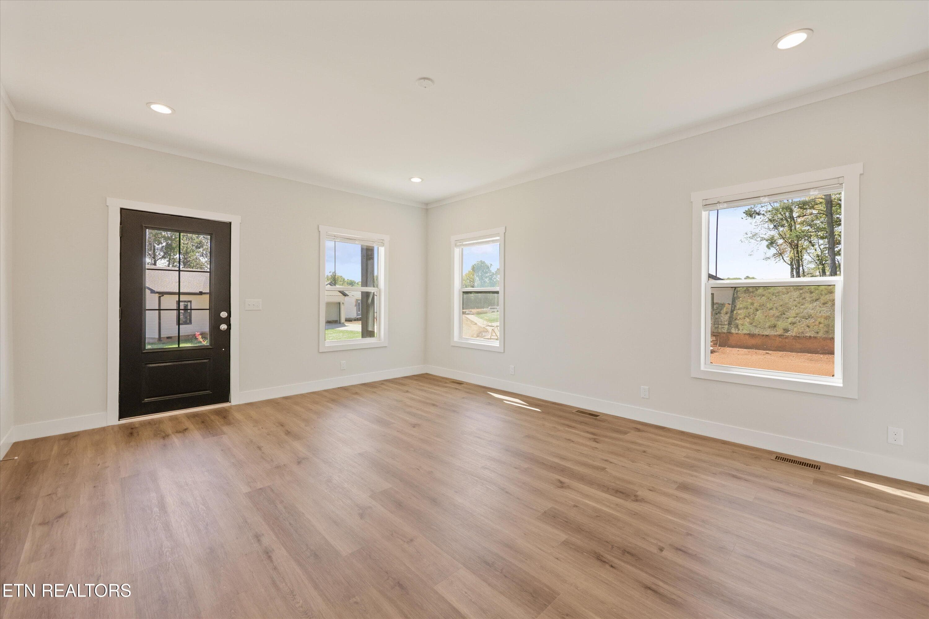 Living Room - 108 Federal Ferry Circle, Vonore, TN 37885, Vonore