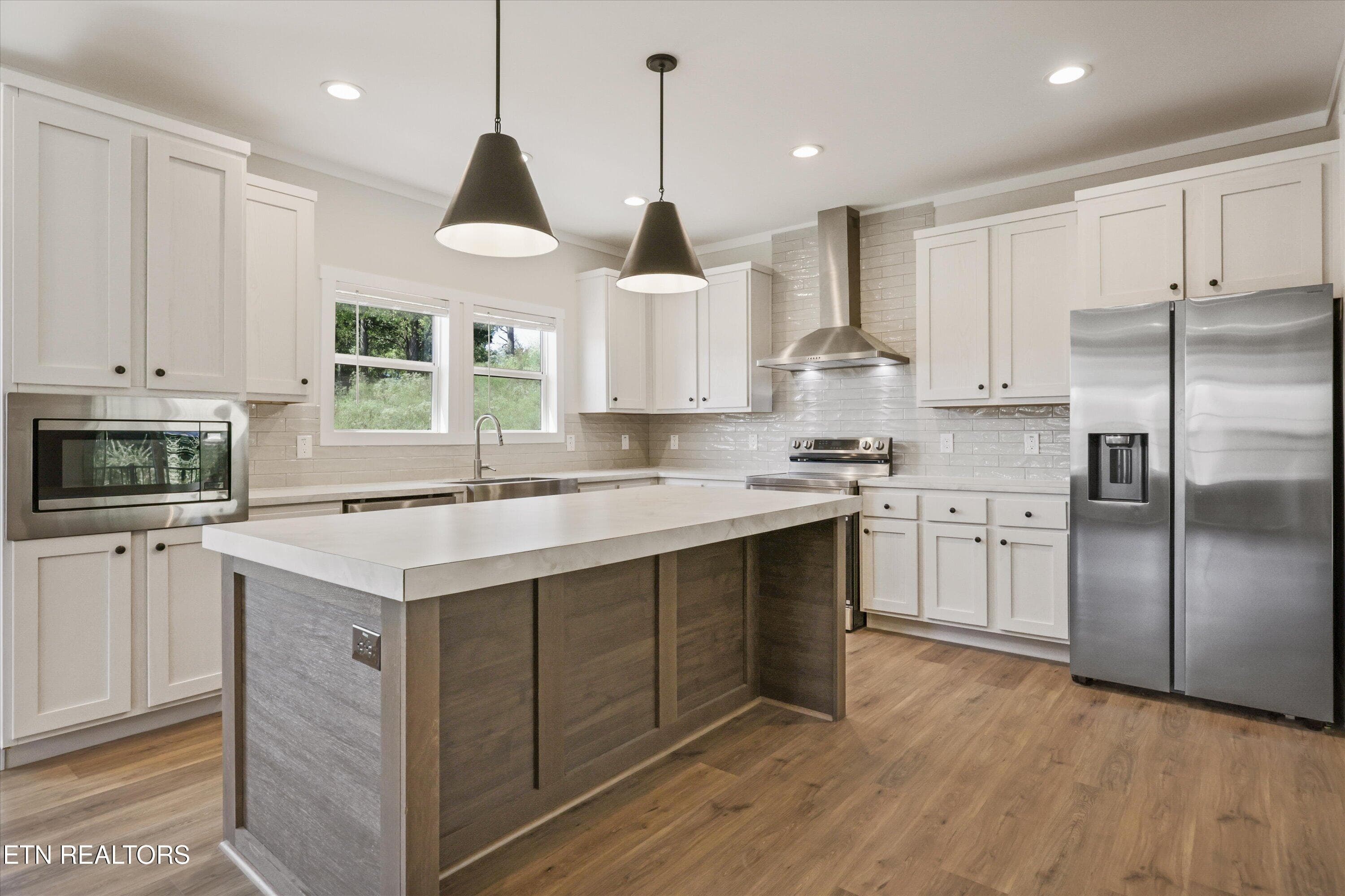 Kitchen - 108 Federal Ferry Circle, Vonore, TN 37885, Vonore