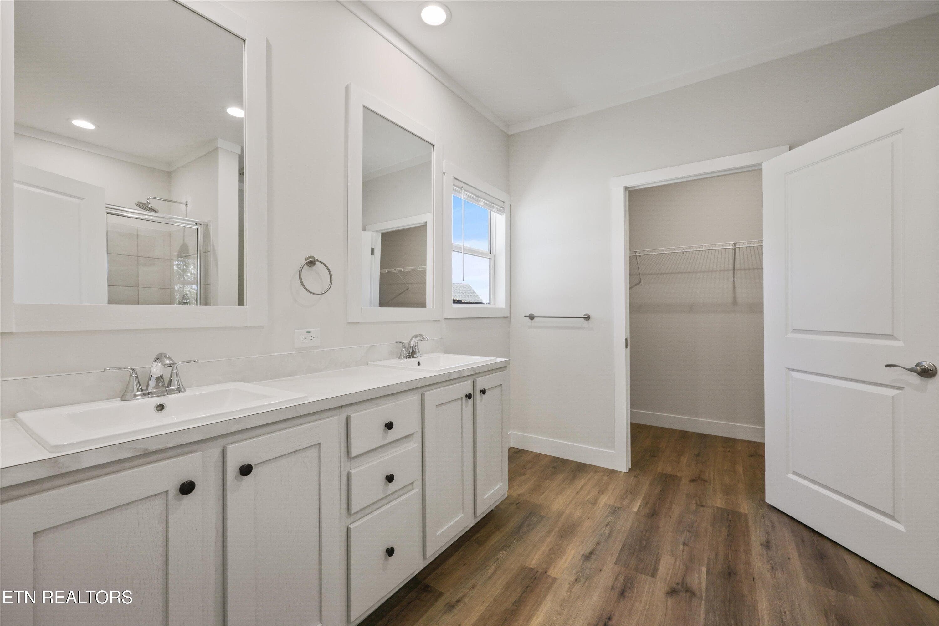 Primary Bathroom - 108 Federal Ferry Circle, Vonore, TN 37885, Vonore