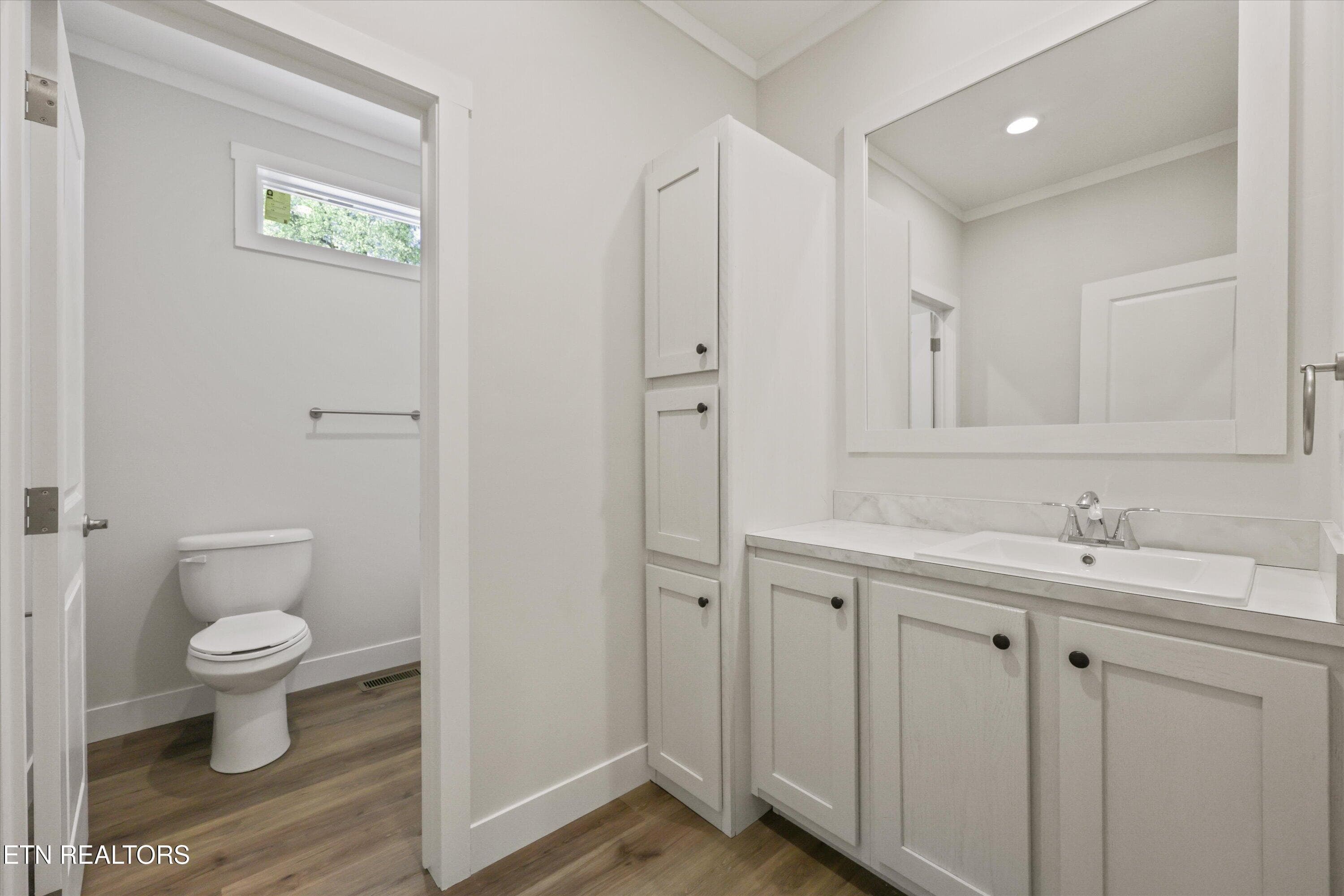 Bathroom - 108 Federal Ferry Circle, Vonore, TN 37885, Vonore