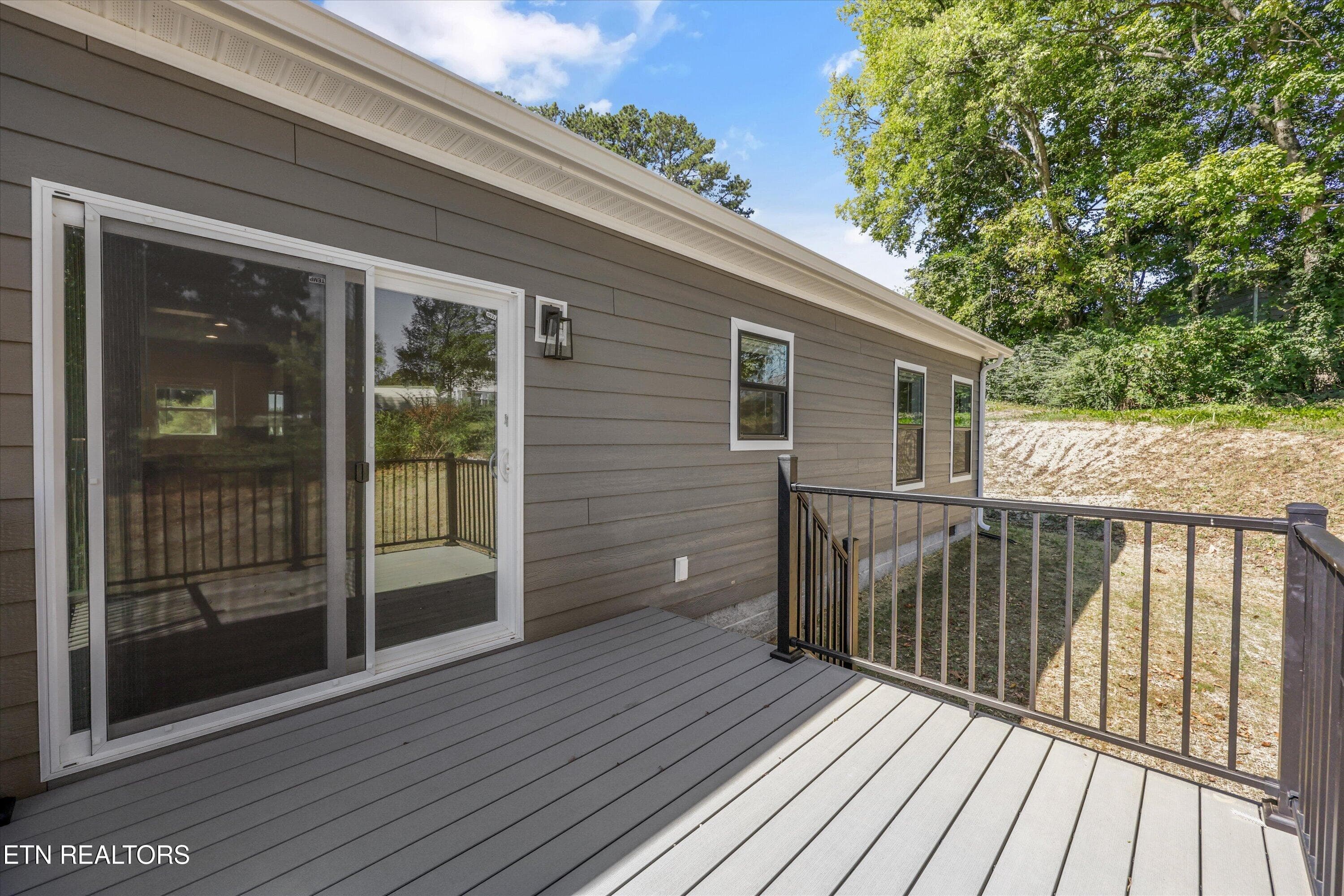 Back Porch - 108 Federal Ferry Circle, Vonore, TN 37885, Vonore